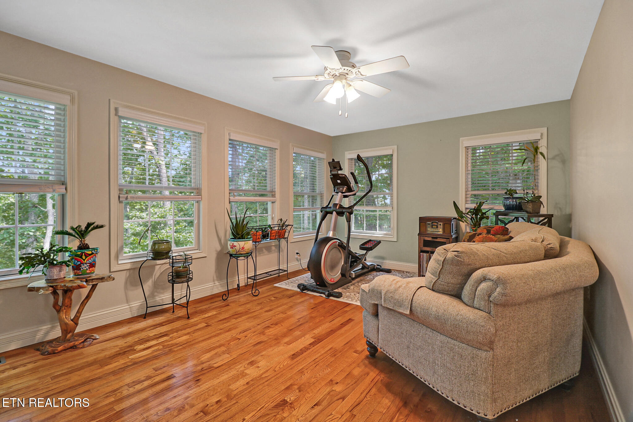 52 & 32 Harley Circle Crossville TN 38558