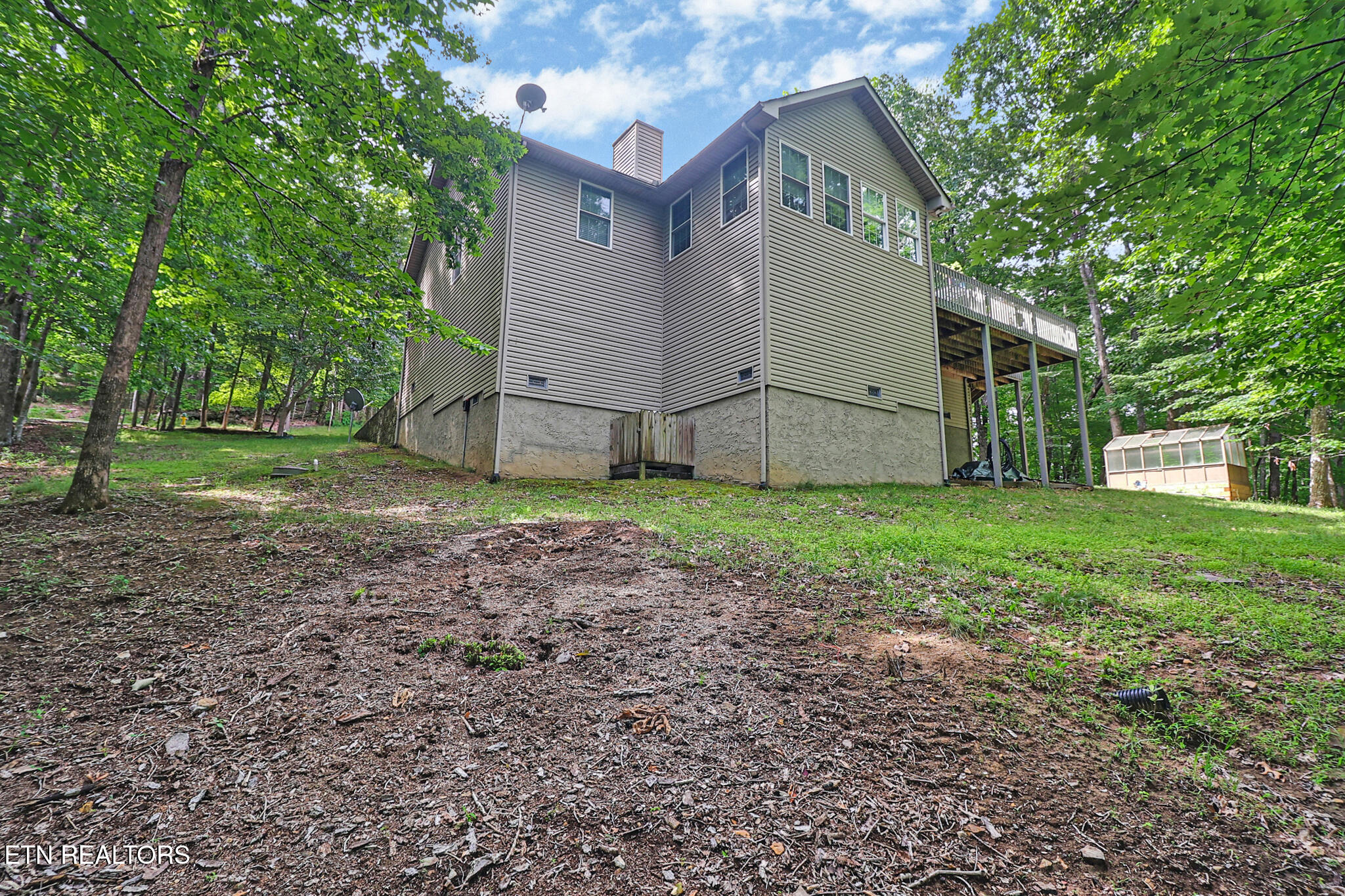 52 & 32 Harley Circle Crossville TN 38558