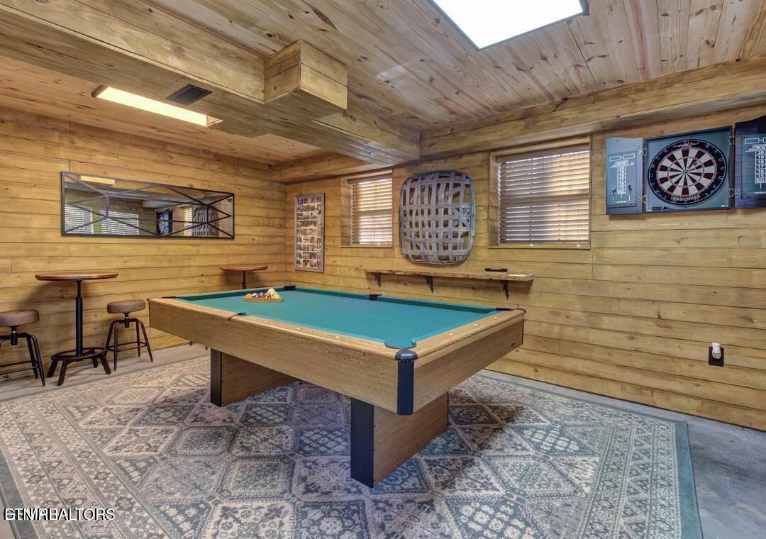 125 Cricket Hollow Way Cosby TN 37722