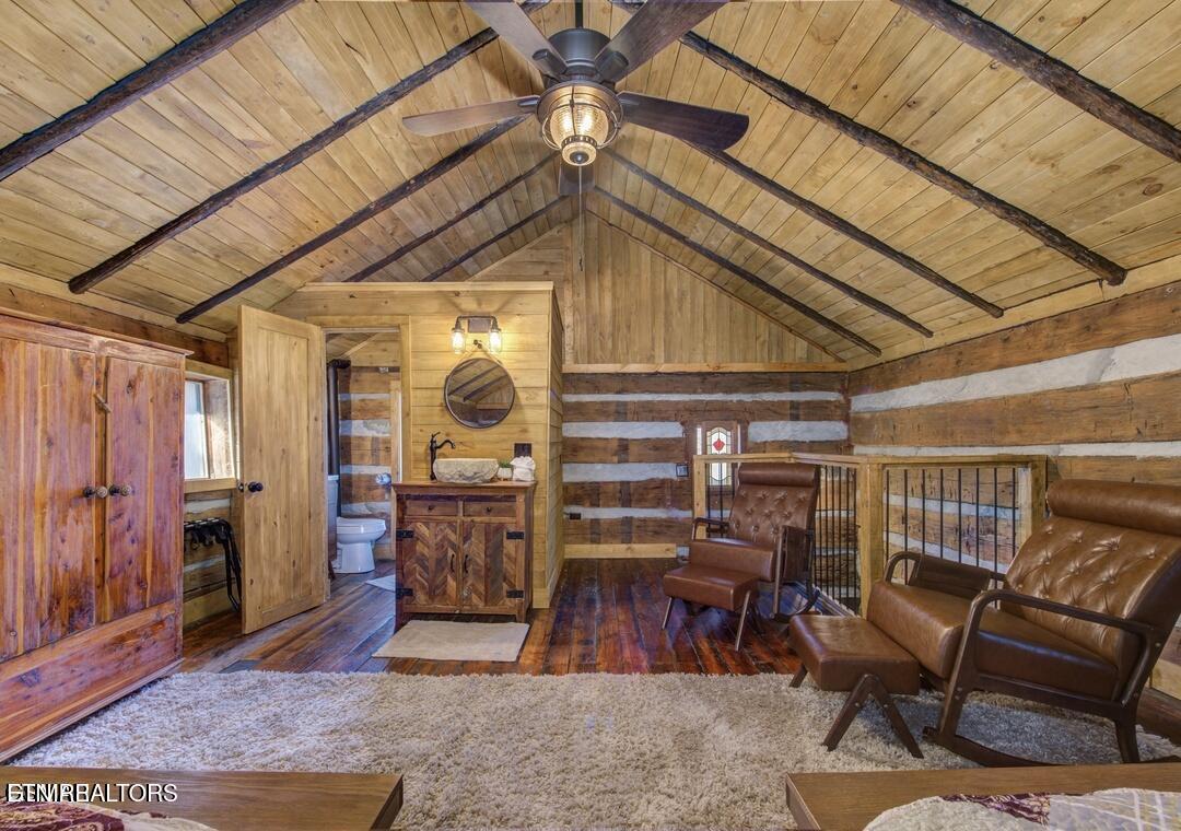 125 Cricket Hollow Way Cosby TN 37722