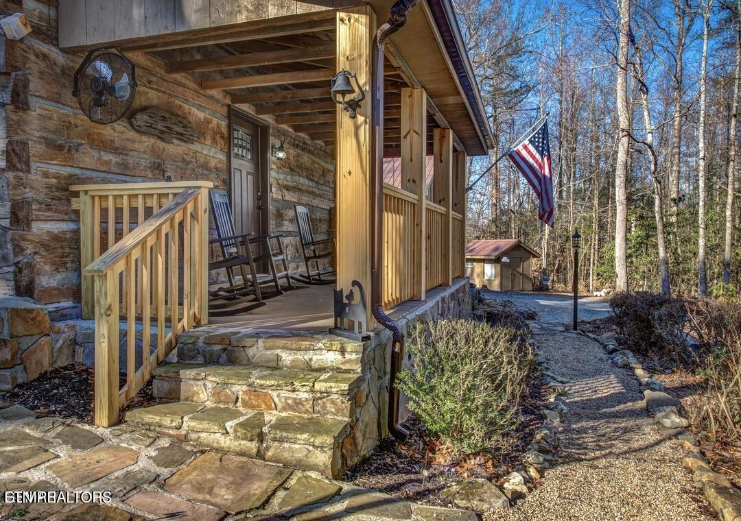 125 Cricket Hollow Way Cosby TN 37722