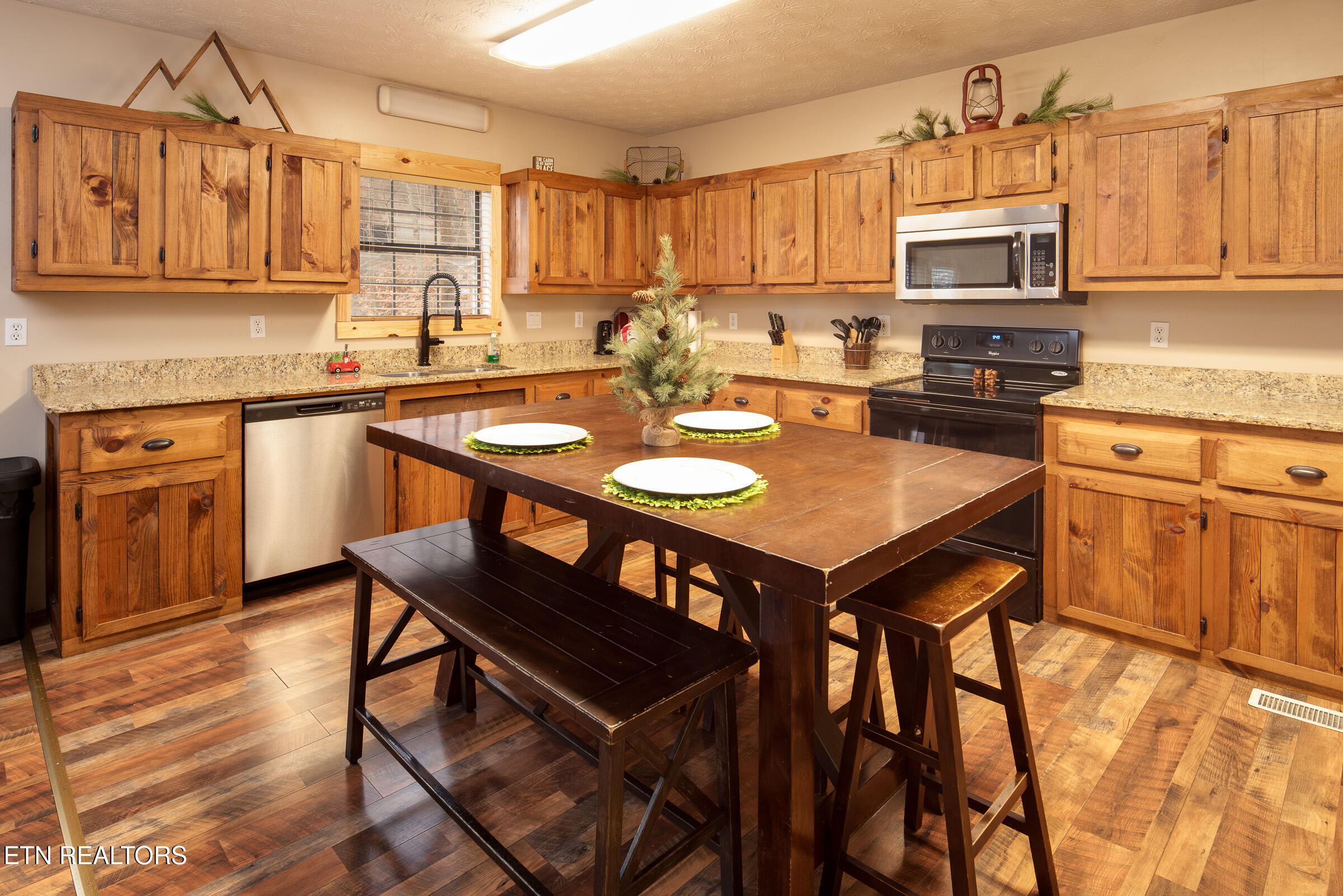 2202 Applewood Road Sevierville TN 37862