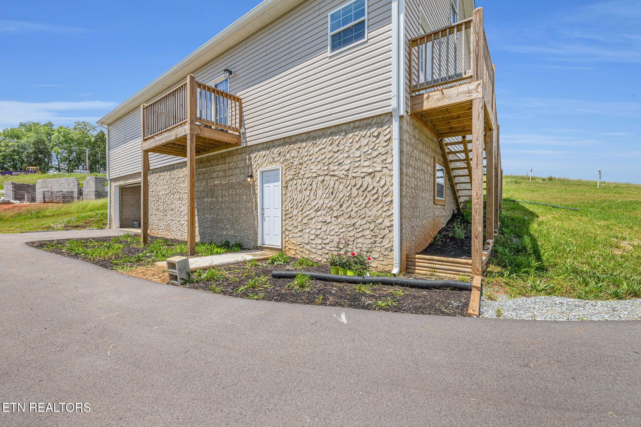185 Waters Edge Drive Spring City TN 37381