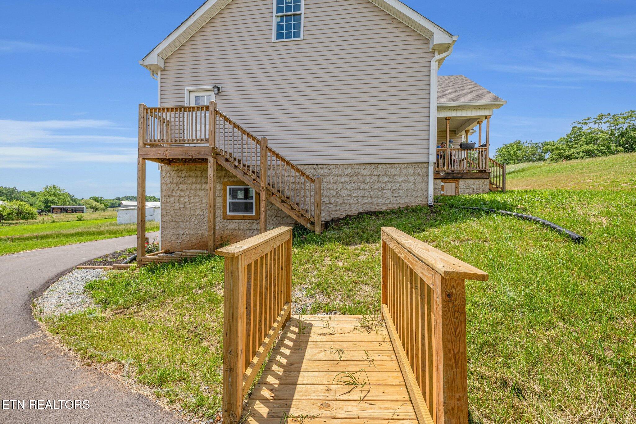 185 Waters Edge Drive Spring City TN 37381