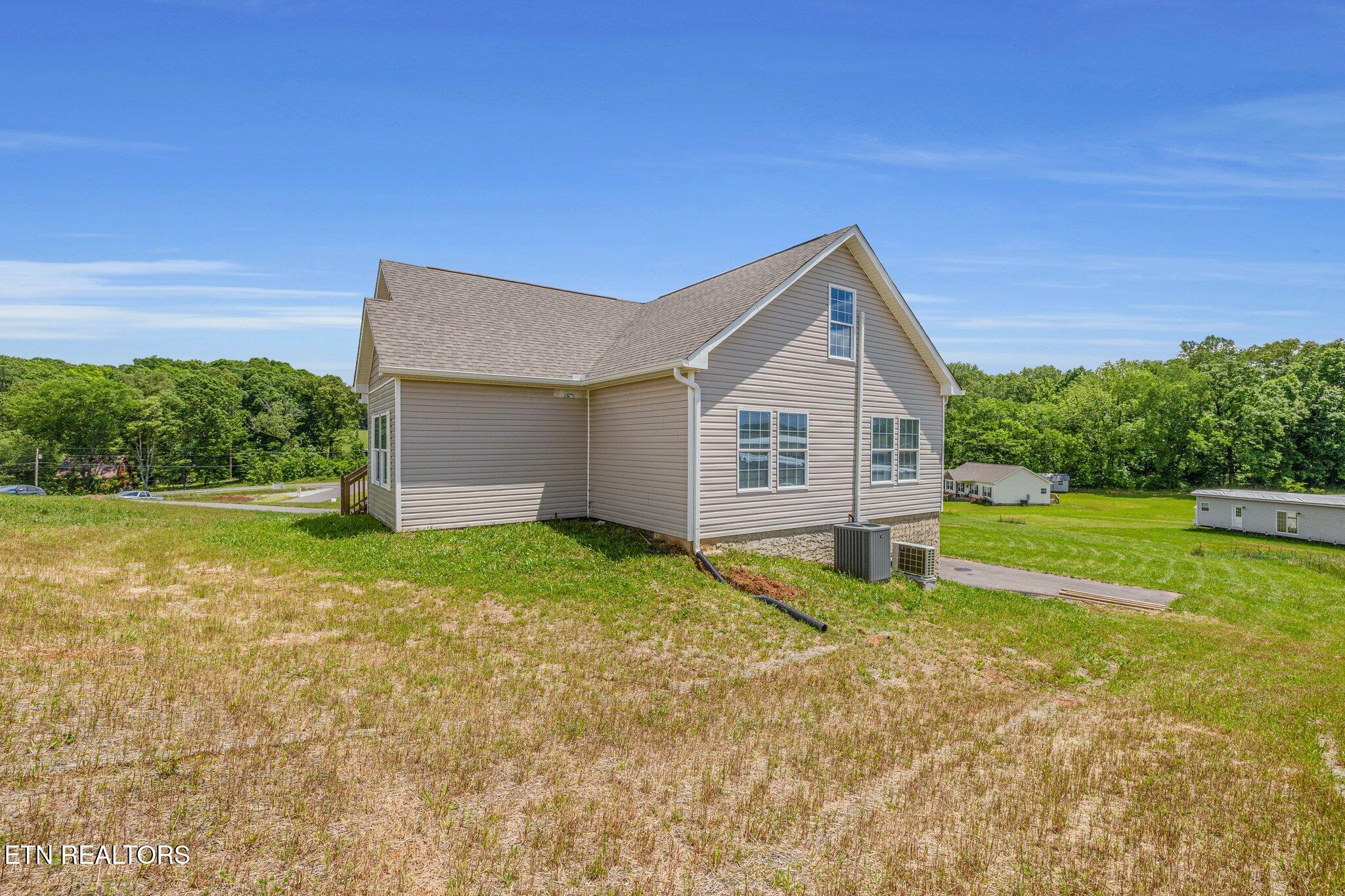 185 Waters Edge Drive Spring City TN 37381