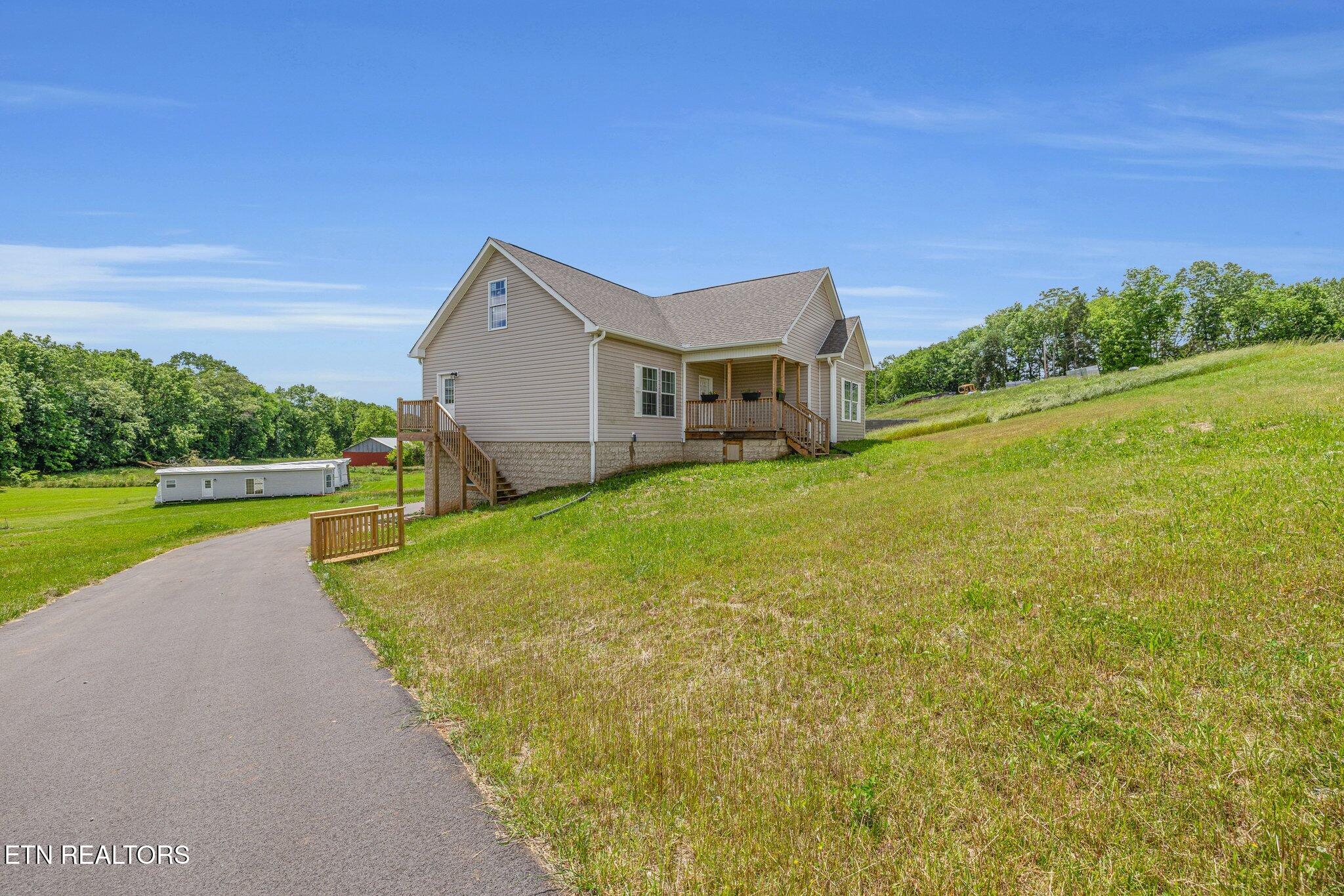 185 Waters Edge Drive Spring City TN 37381