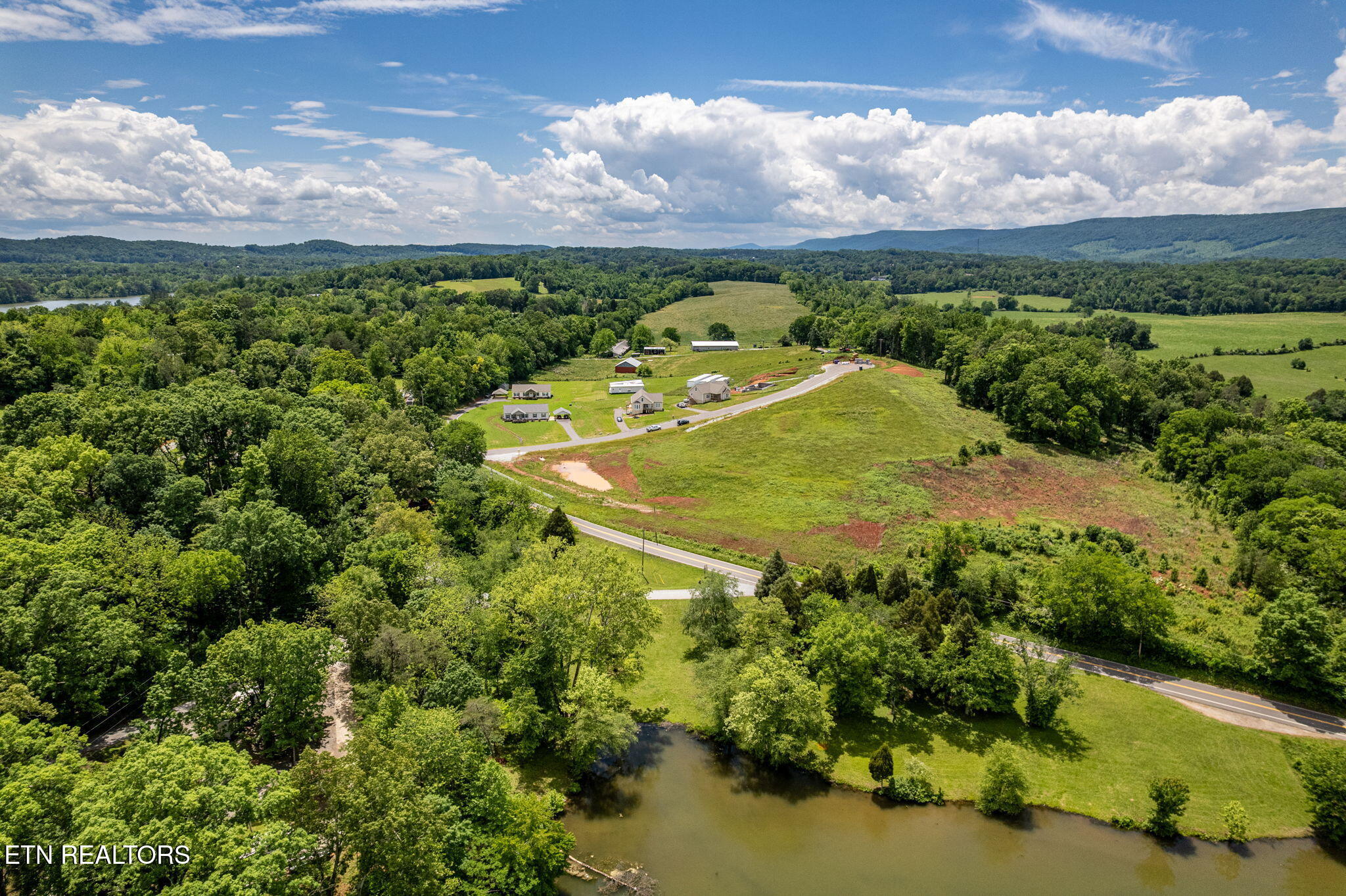 185 Waters Edge Drive Spring City TN 37381