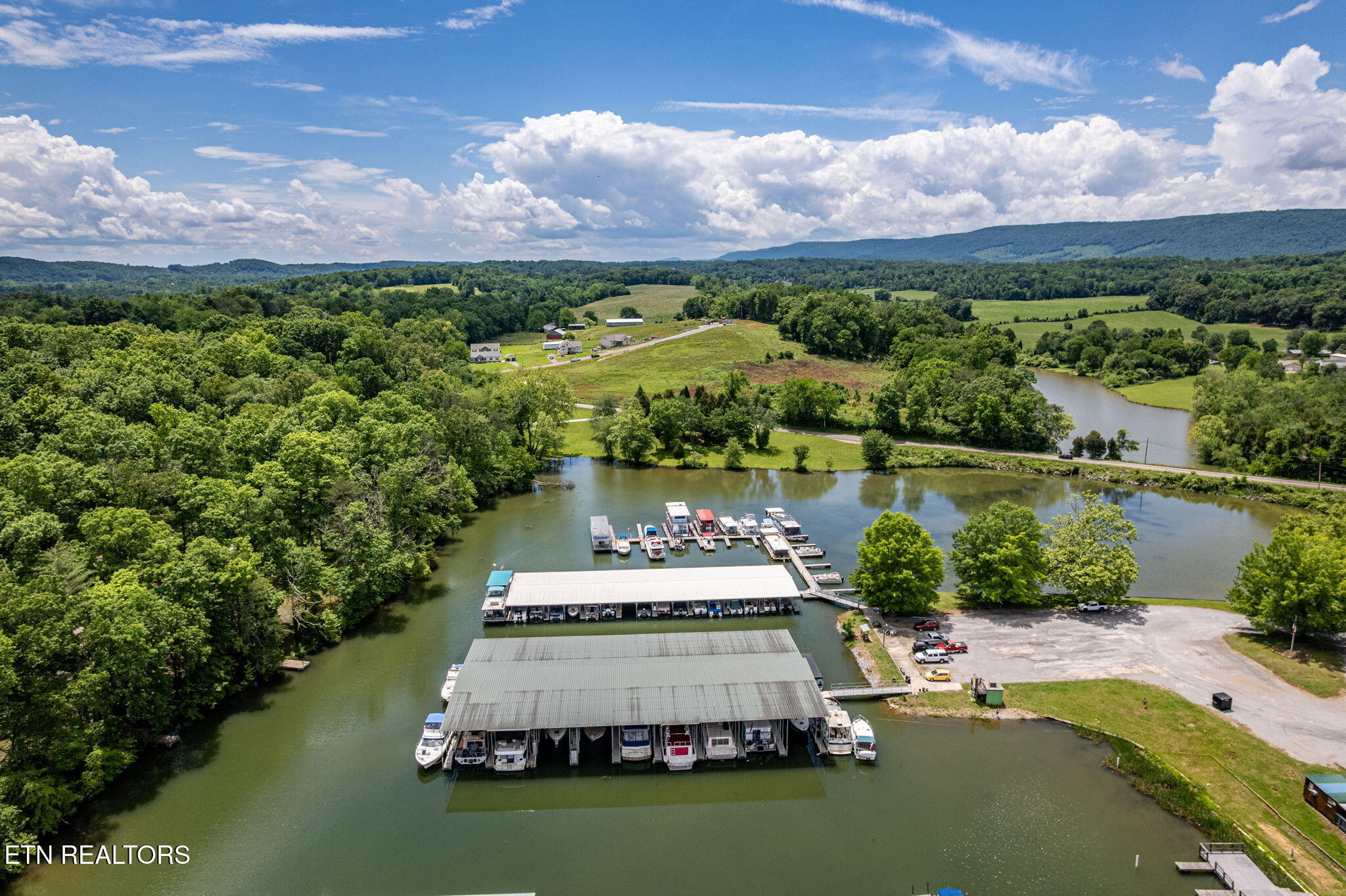 185 Waters Edge Drive Spring City TN 37381