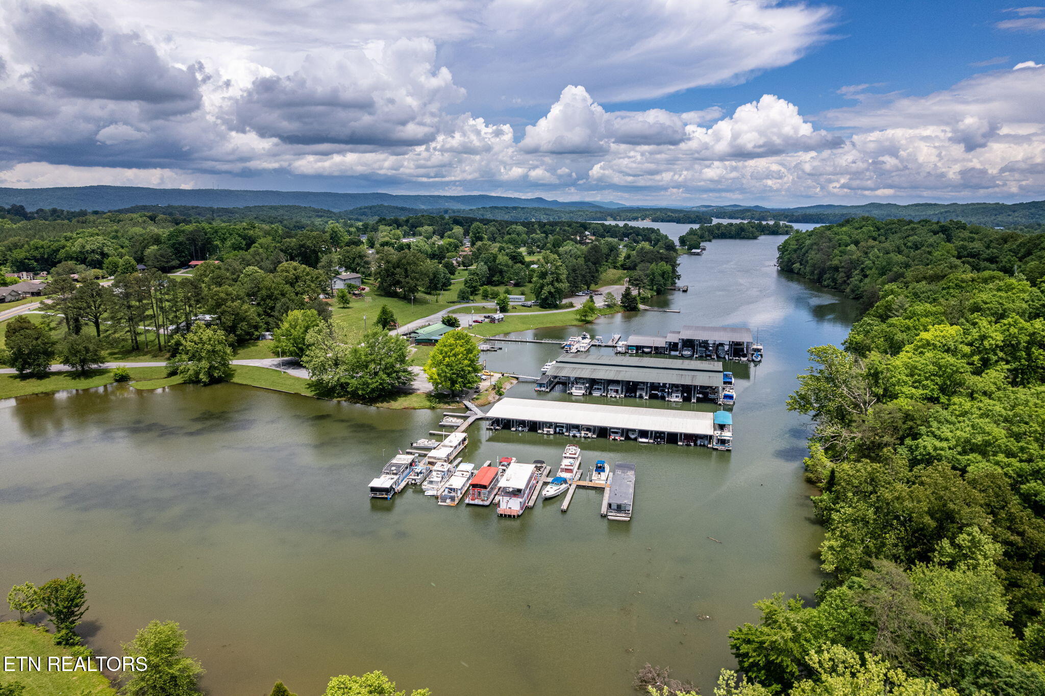 185 Waters Edge Drive Spring City TN 37381