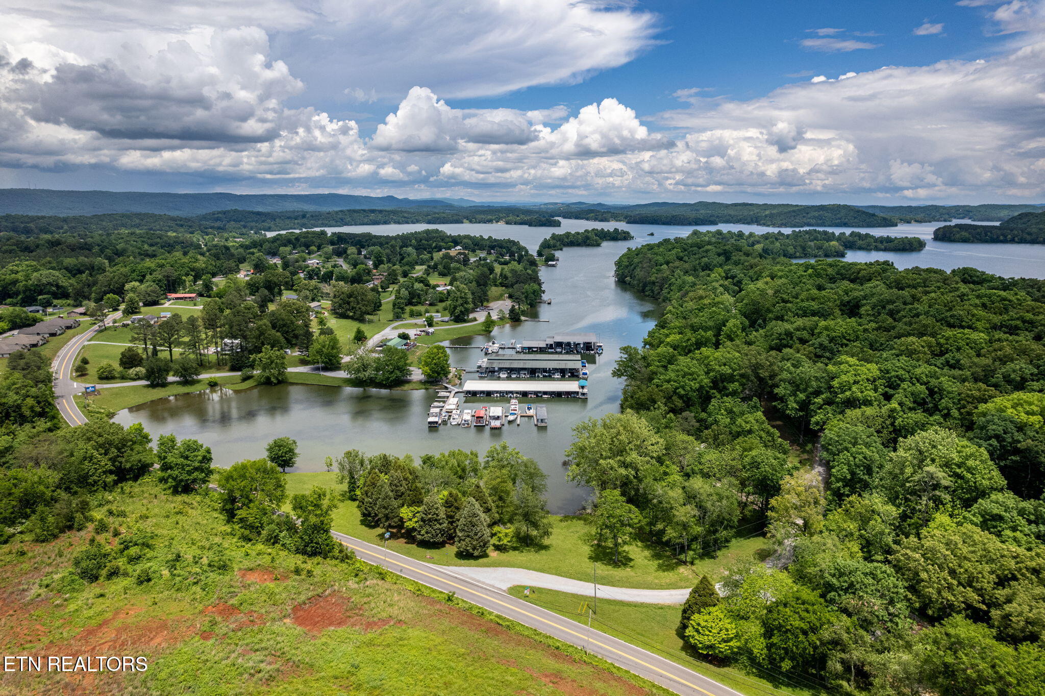 185 Waters Edge Drive Spring City TN 37381