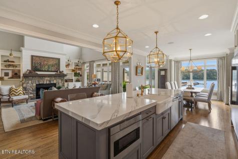 210 Casa Del Lago Way Lenoir City TN 37772