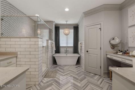 210 Casa Del Lago Way Lenoir City TN 37772