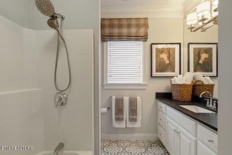 210 Casa Del Lago Way Lenoir City TN 37772