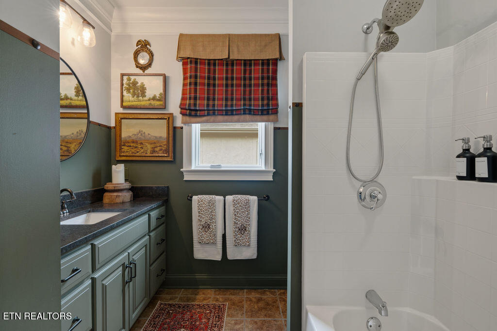 210 Casa Del Lago Way Lenoir City TN 37772