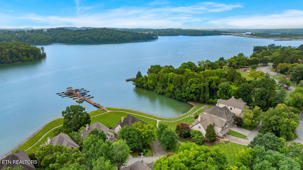 210 Casa Del Lago Way Lenoir City TN 37772