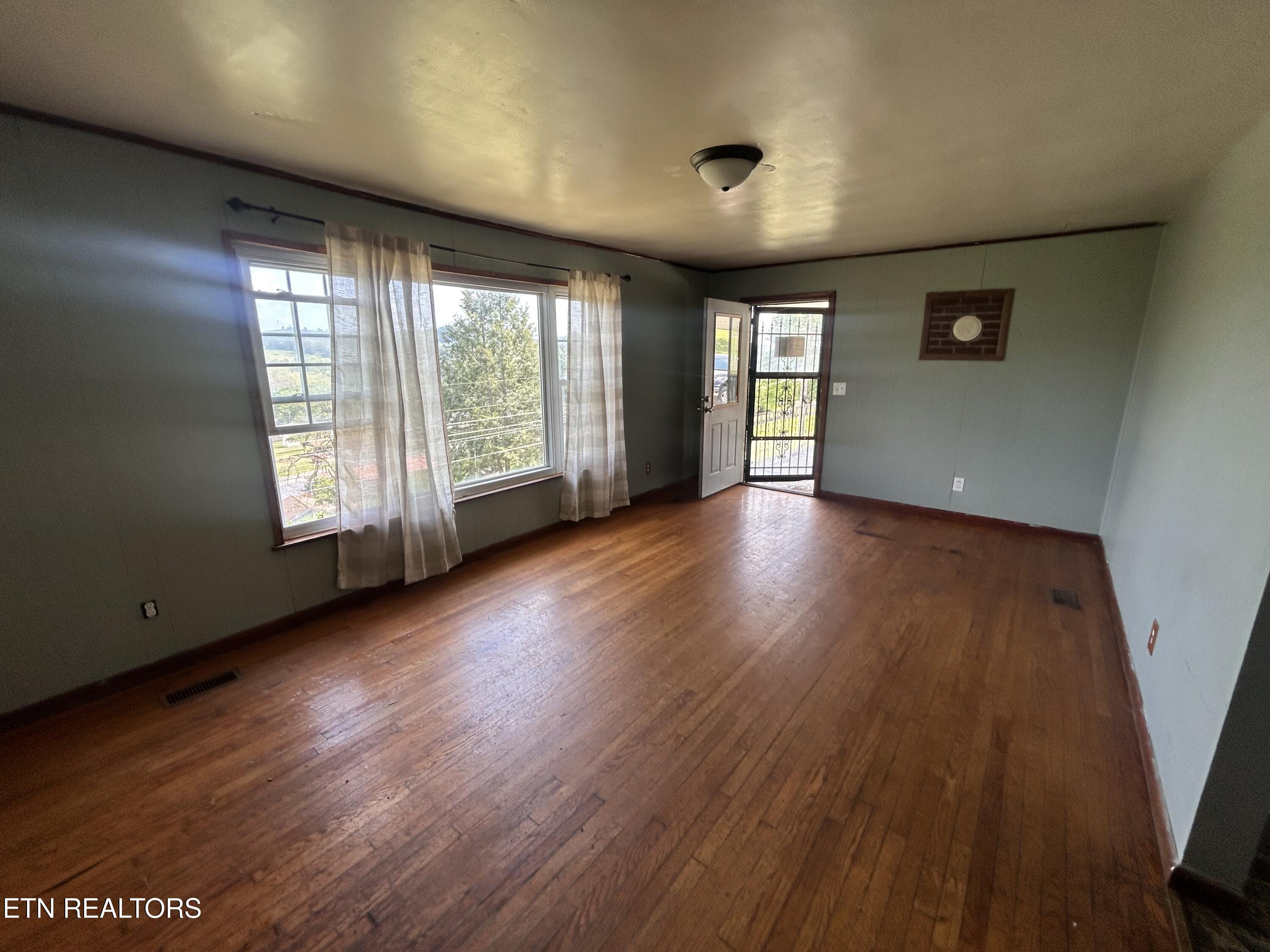 225 Rose Drive Tazewell TN 37879
