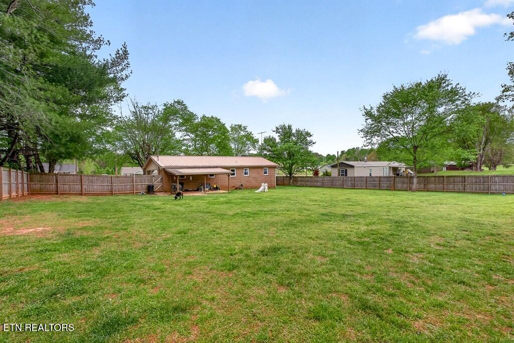 237 Armstrong Road Doyle TN 38559