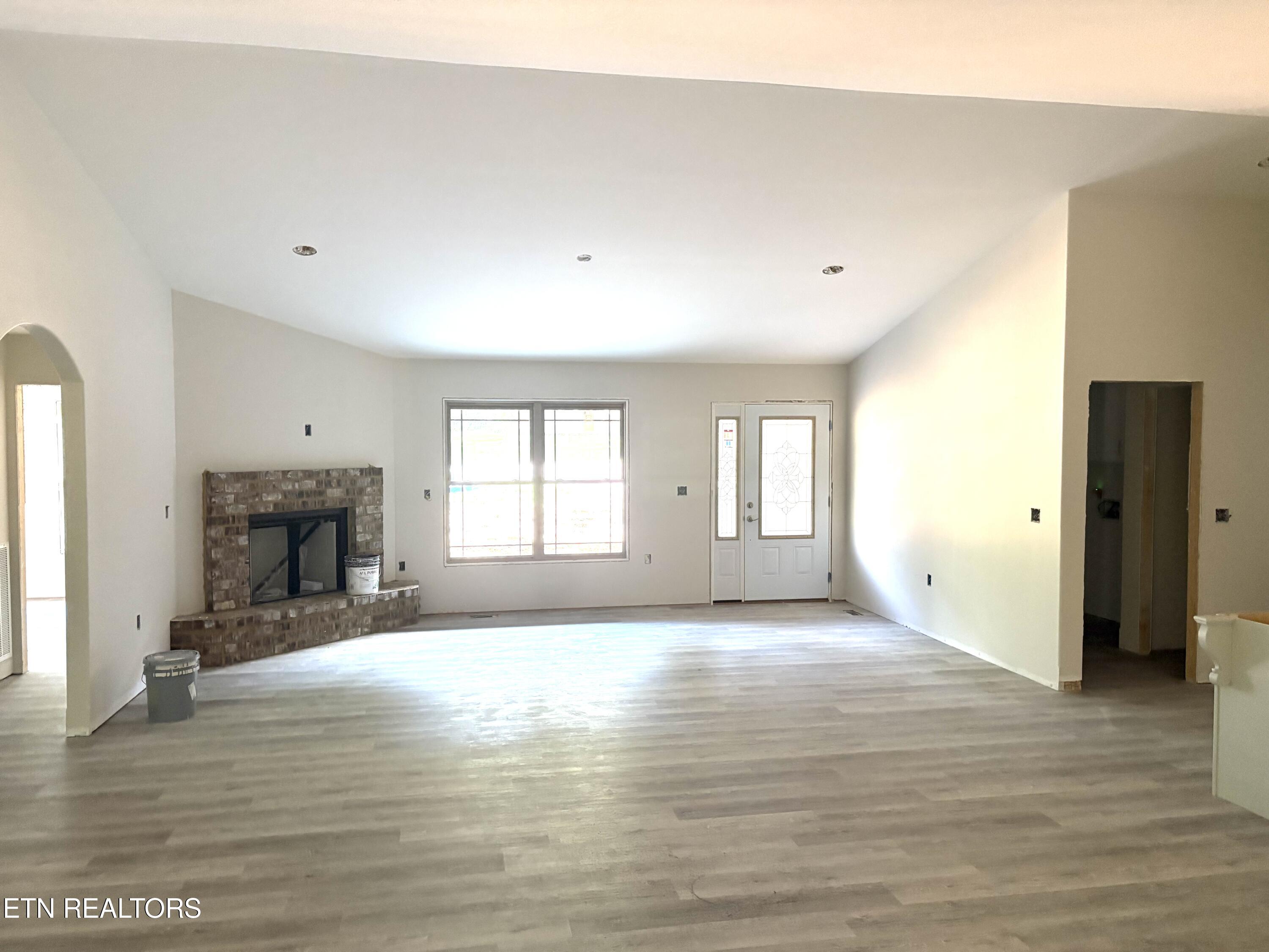 212 Lakeview Drive Crossville TN 38558