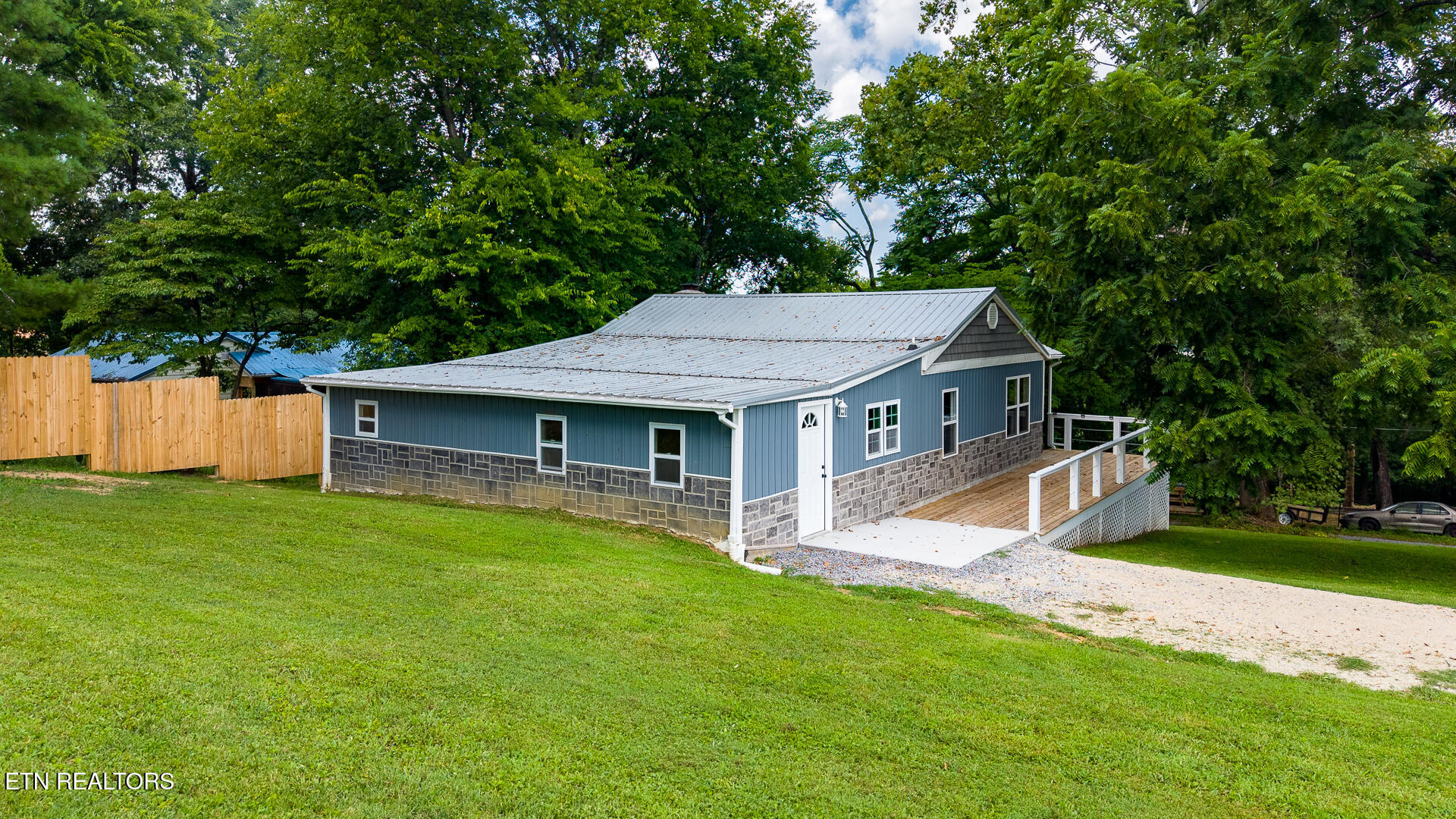 305 Augusta Avenue Maryville TN 37804