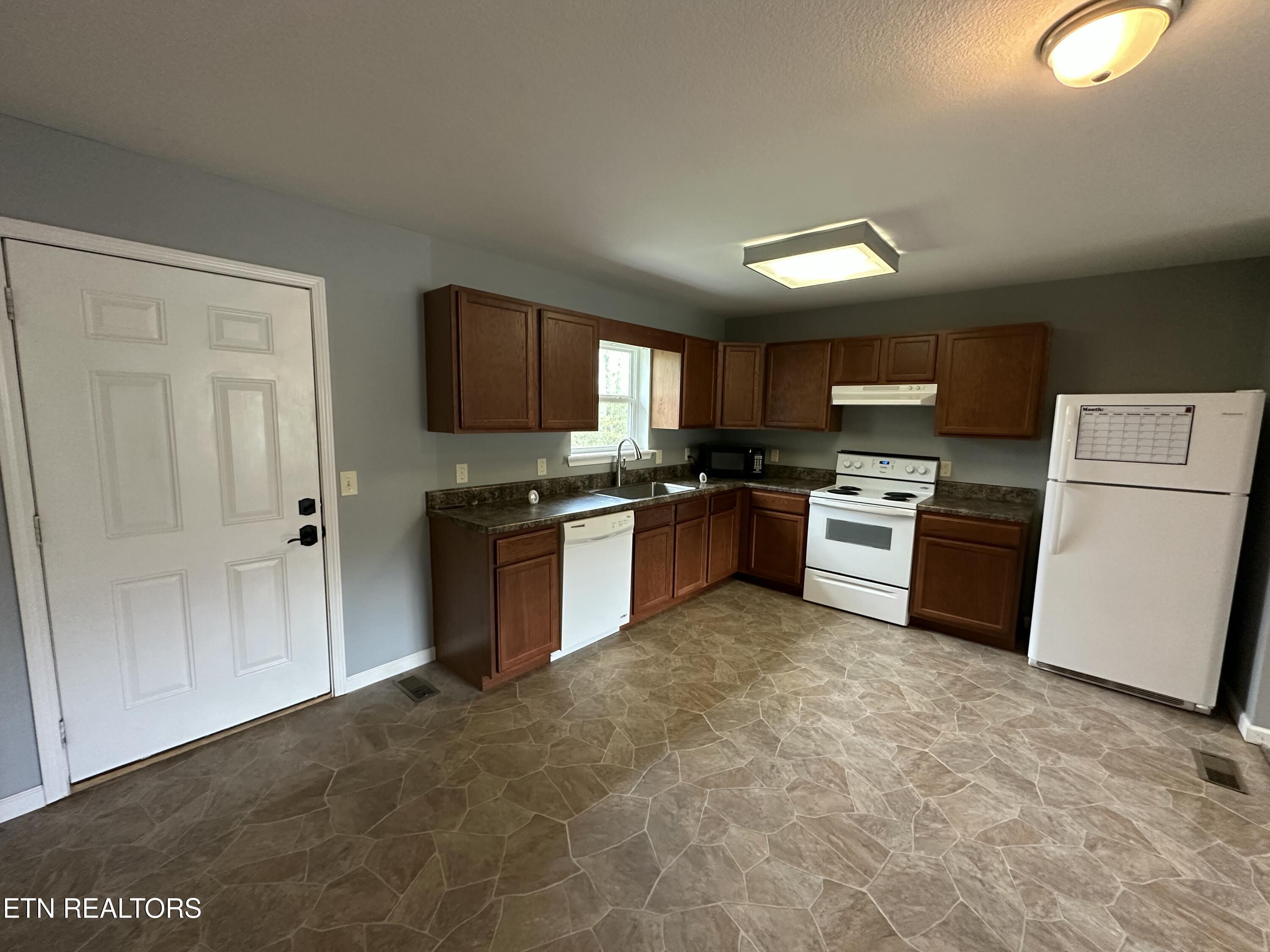 544 Iris Circle Crossville TN 38555