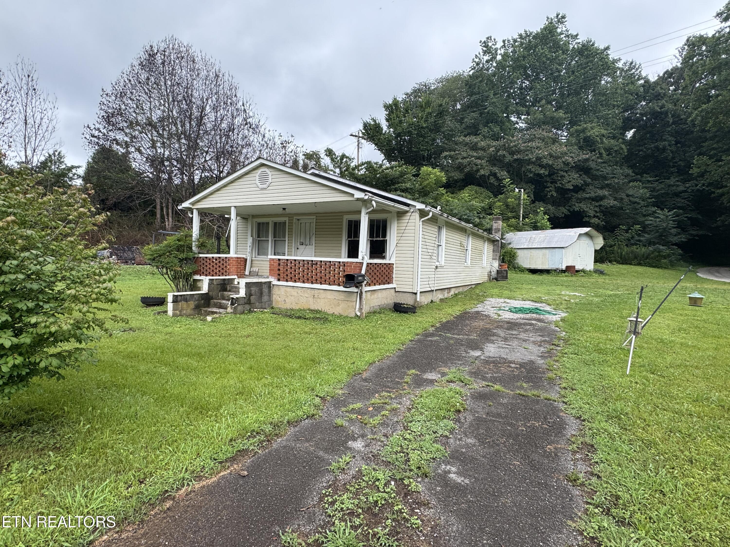 10108 Petros Highway Oliver Springs TN 37840