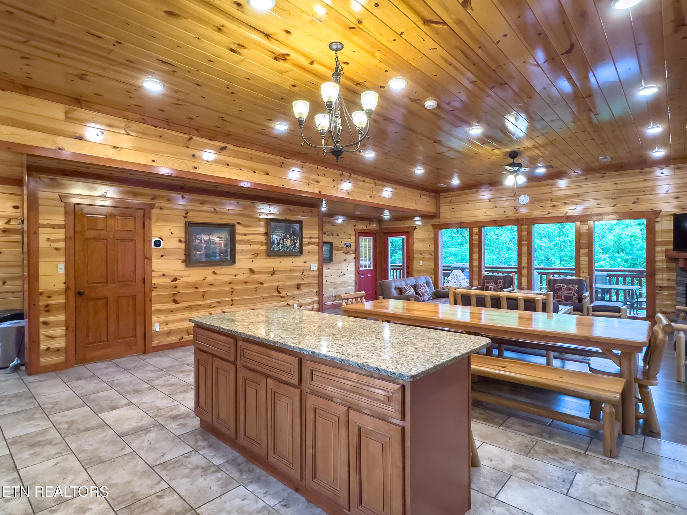 2316 Boulder Way Sevierville TN 37862