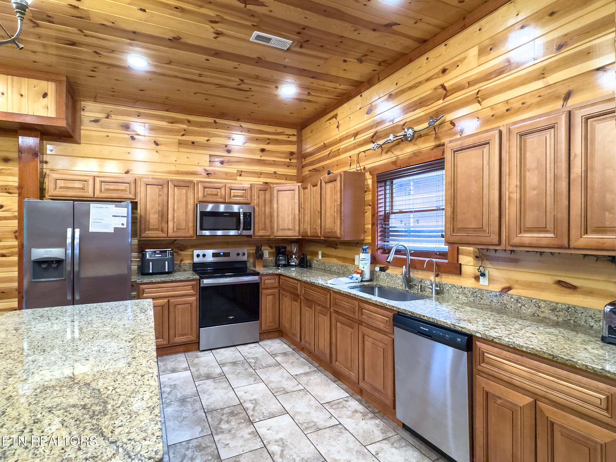 2316 Boulder Way Sevierville TN 37862