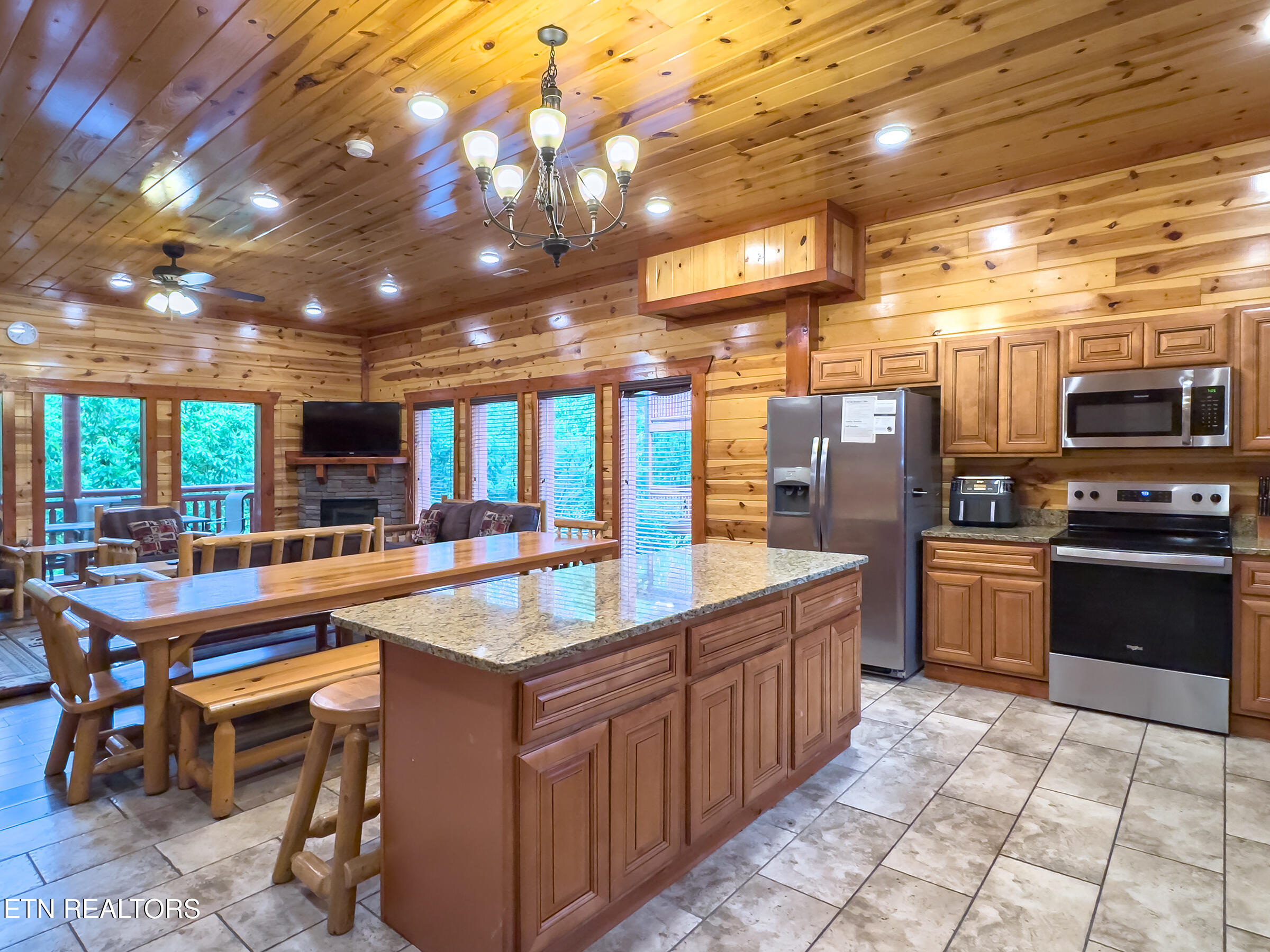 2316 Boulder Way Sevierville TN 37862