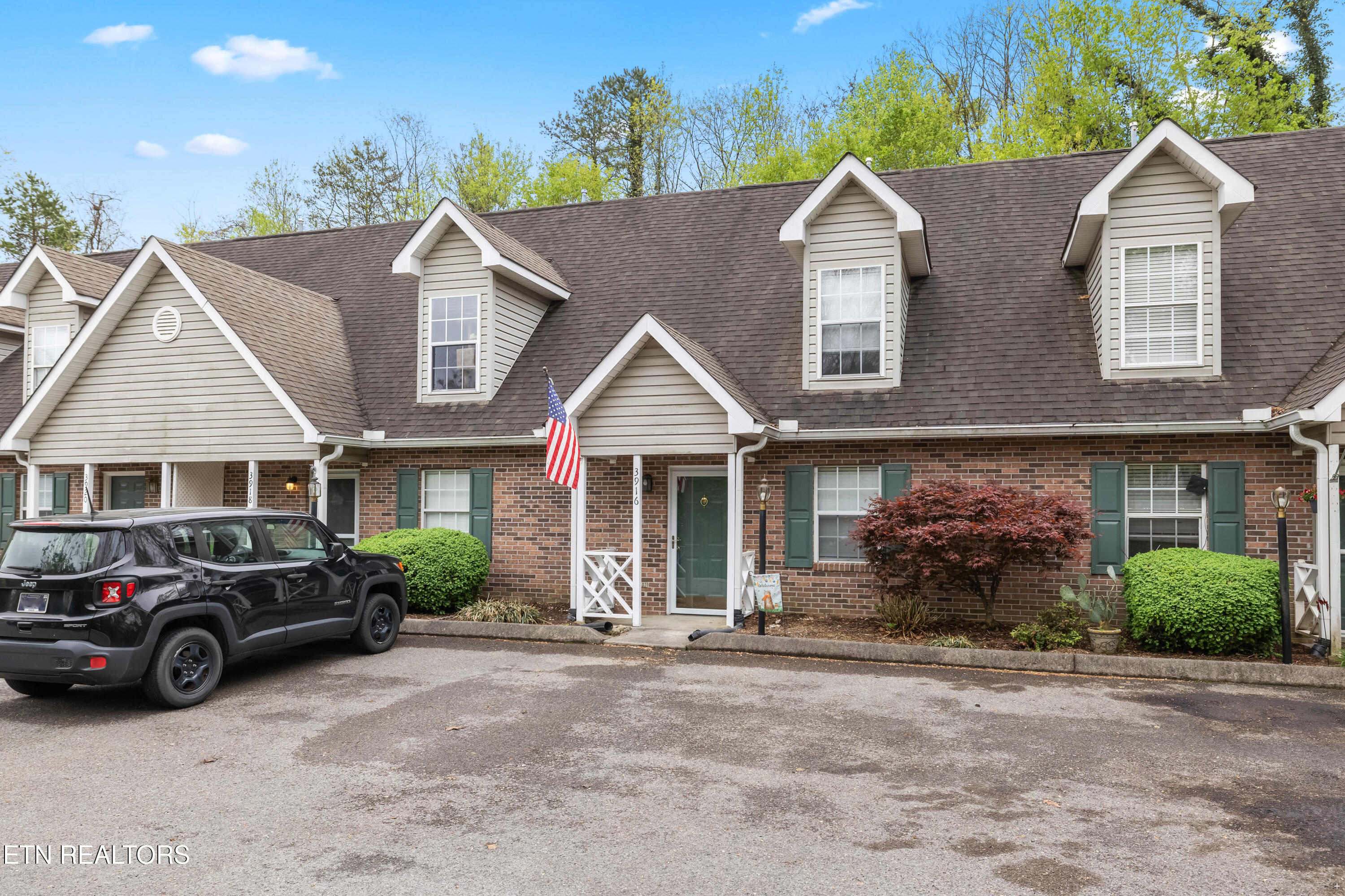 3916 Valley Creek Way Knoxville TN 37918