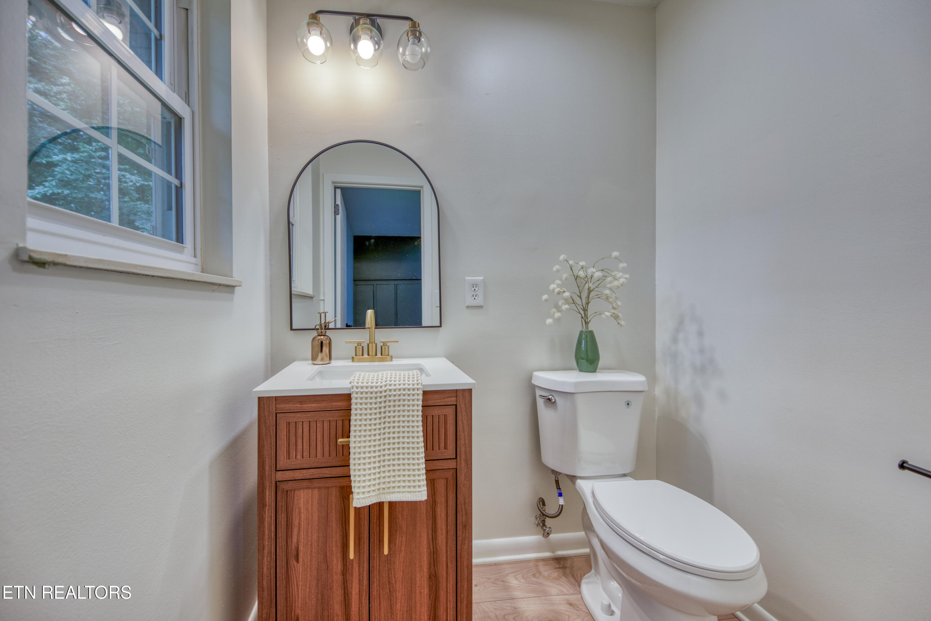 355 Walnut Valley Road Clinton TN 37716