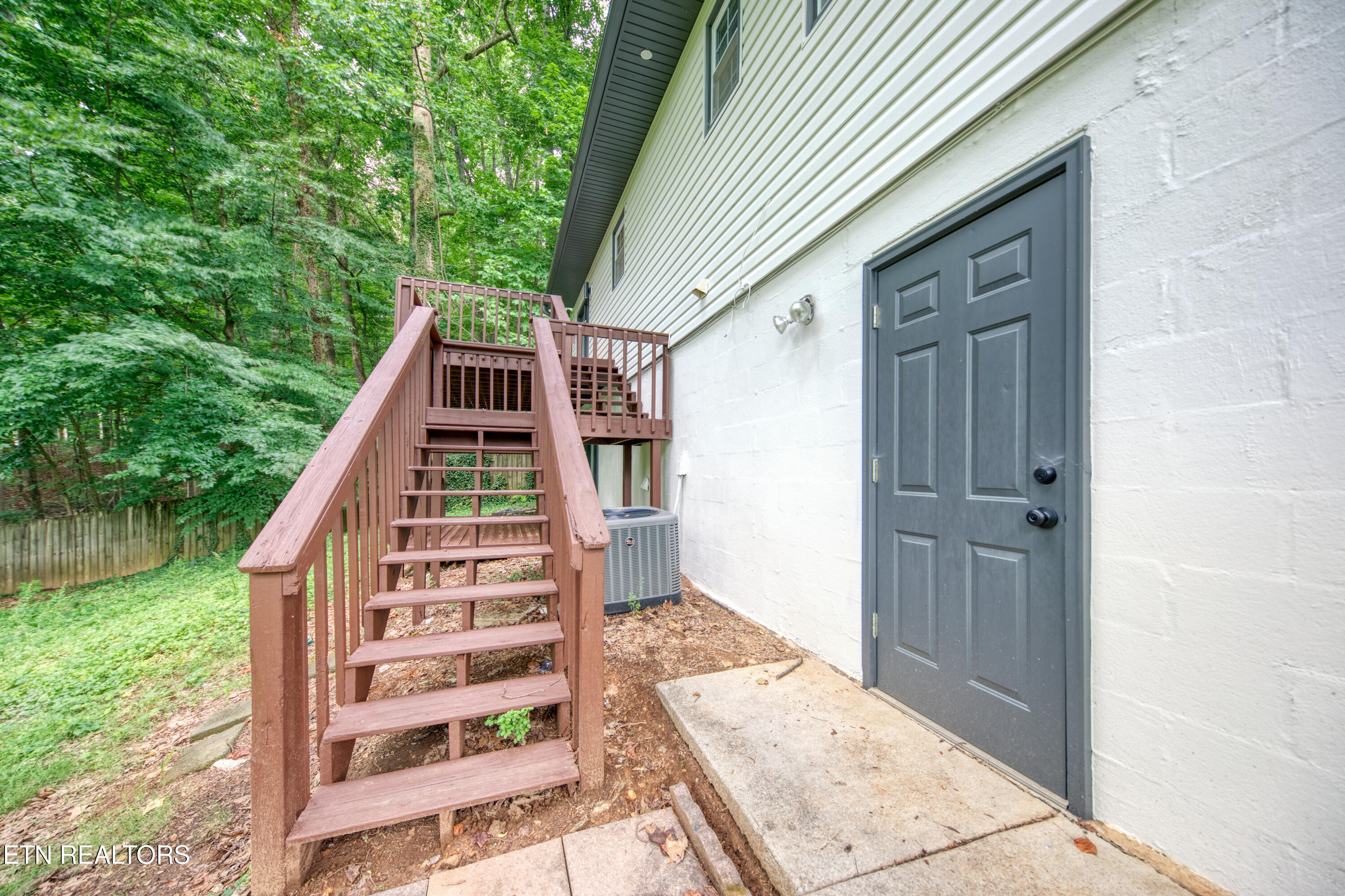 355 Walnut Valley Road Clinton TN 37716