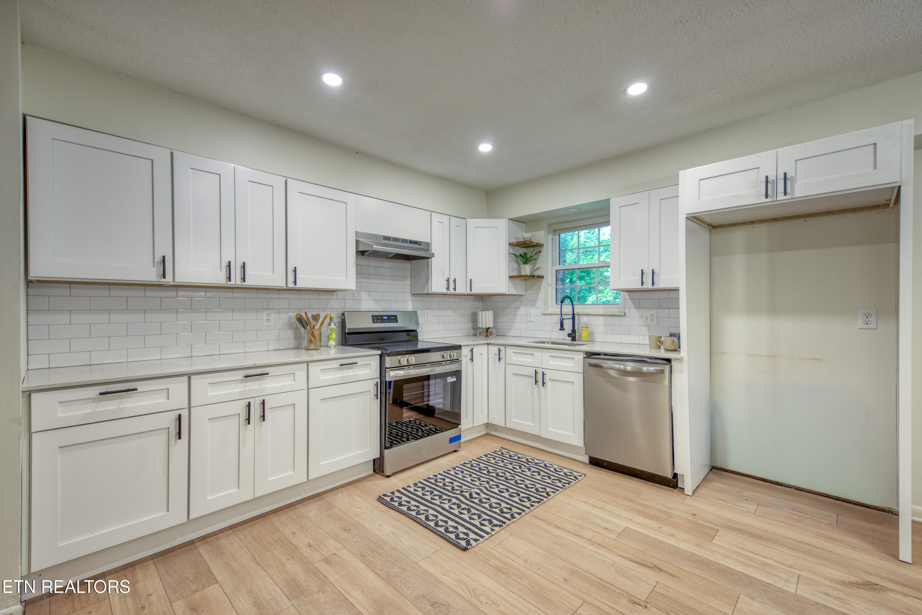 355 Walnut Valley Road Clinton TN 37716