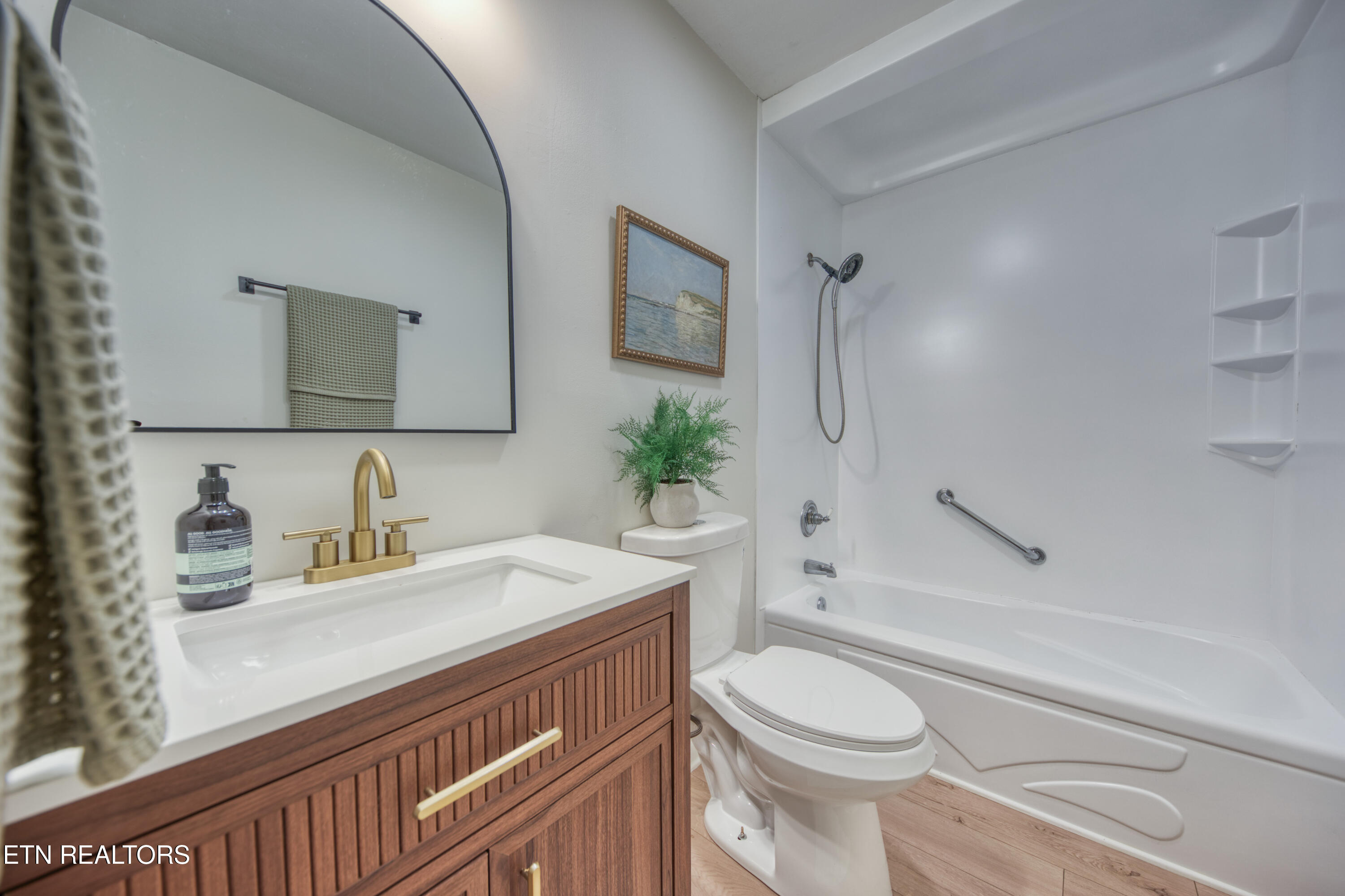 355 Walnut Valley Road Clinton TN 37716