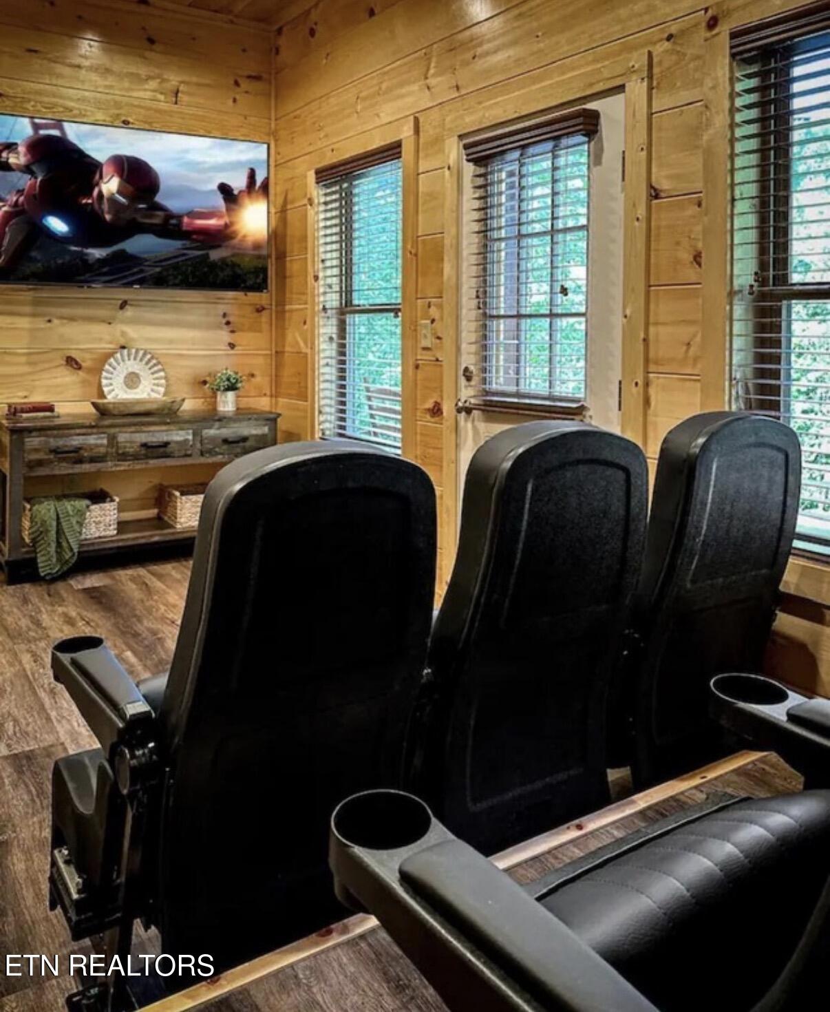 848 String Run Way Pigeon Forge TN 37863