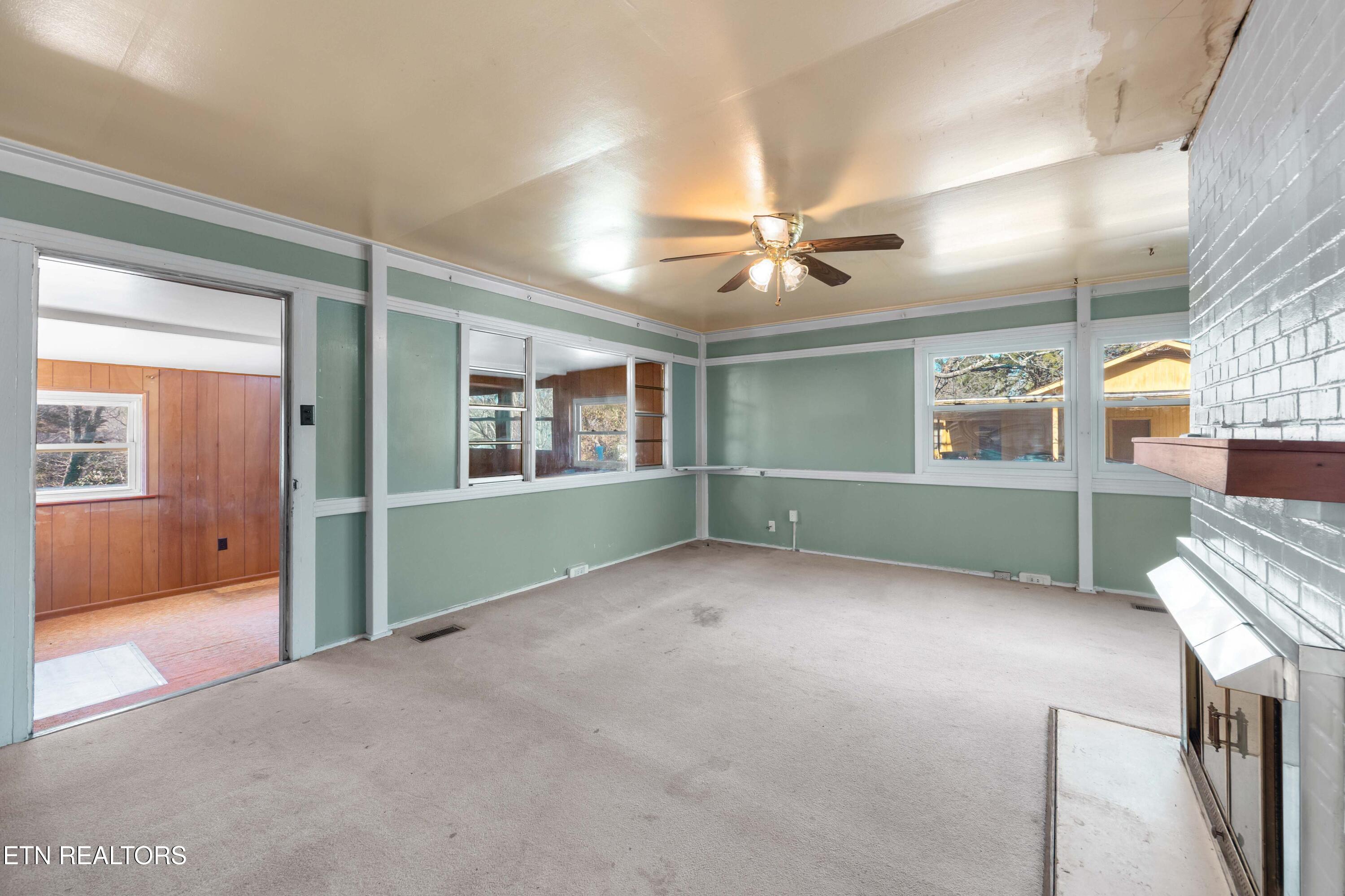 102 Glendale Lane Oak Ridge TN 37830