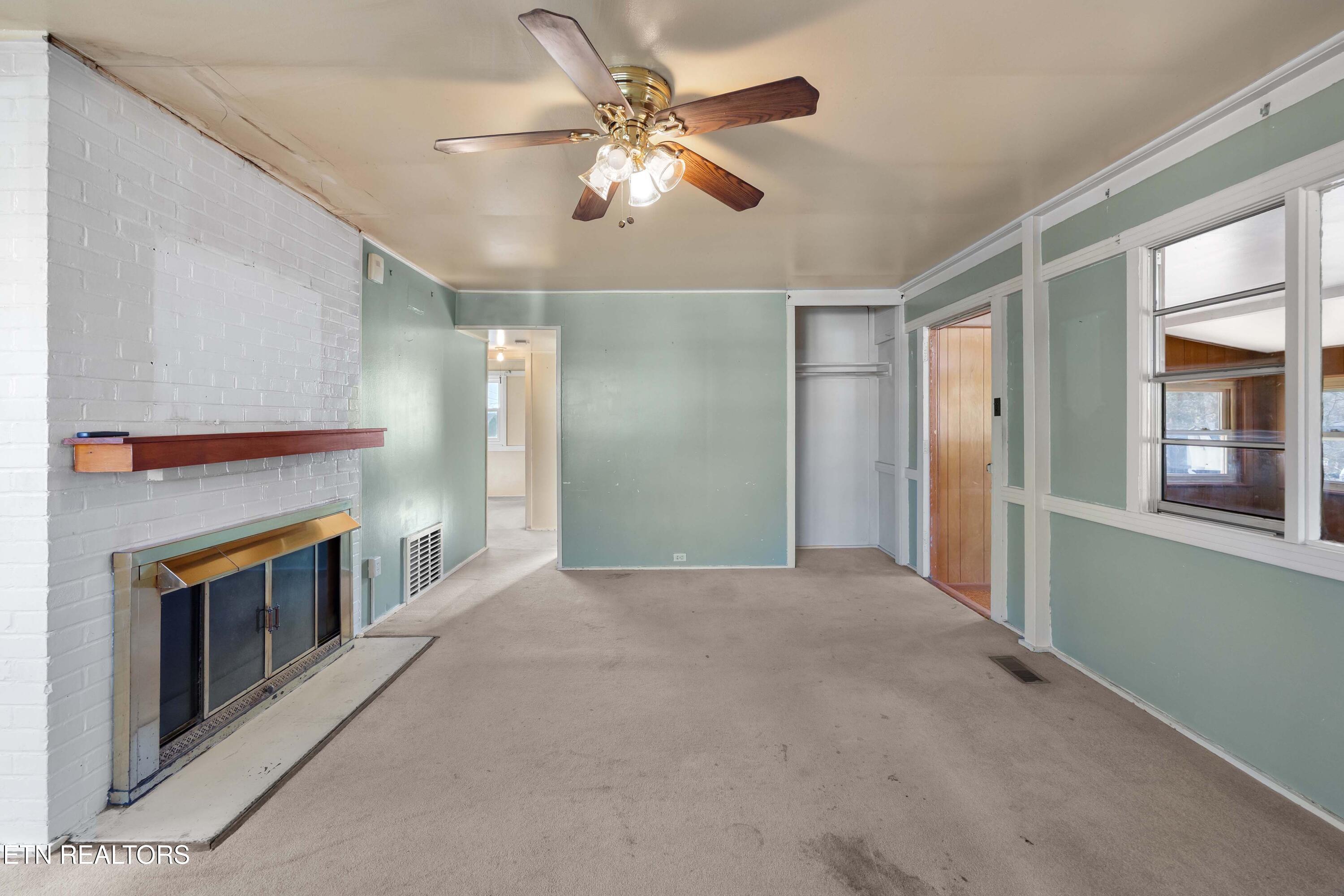 102 Glendale Lane Oak Ridge TN 37830