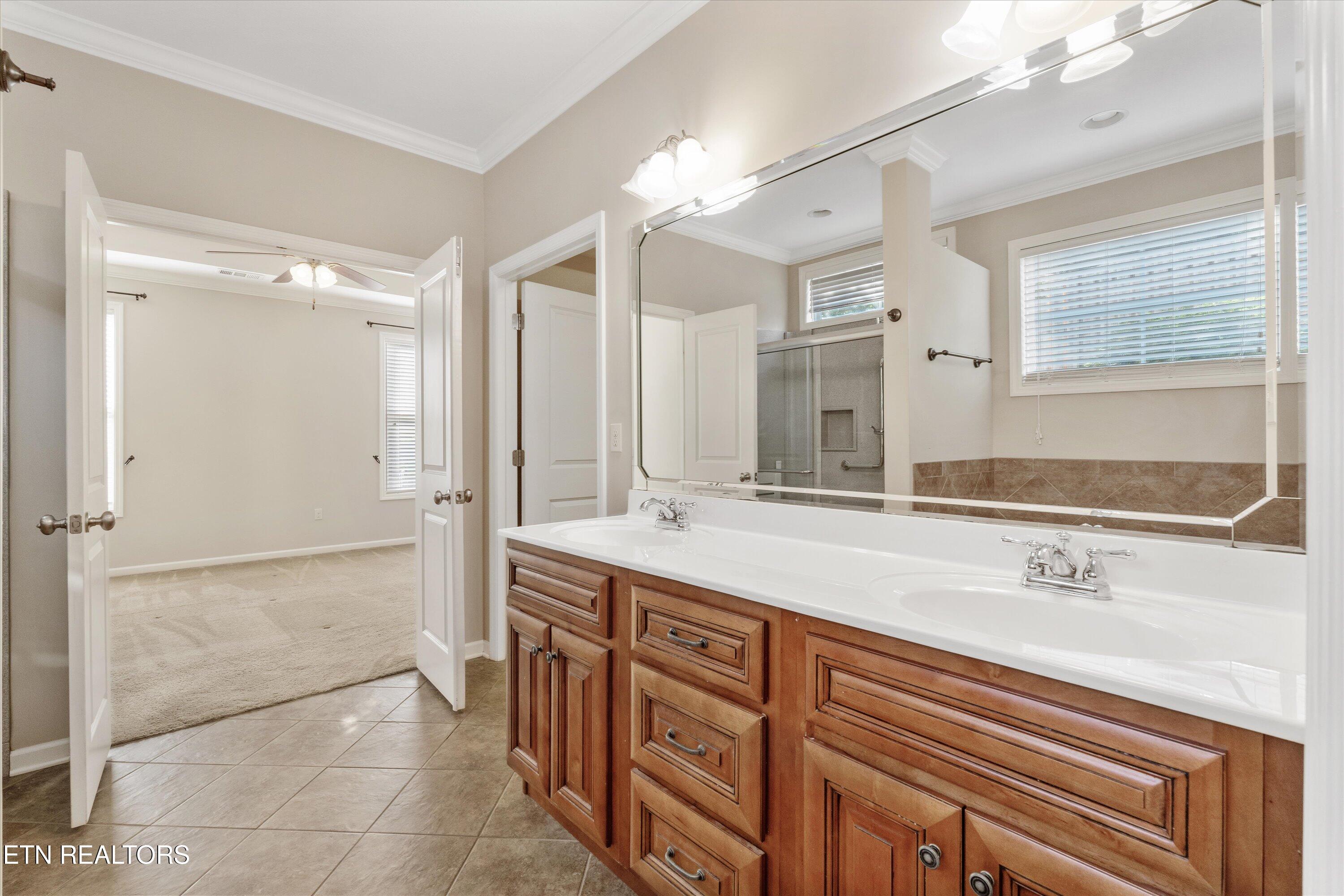 11218 Fox Brook Lane Knoxville TN 37932