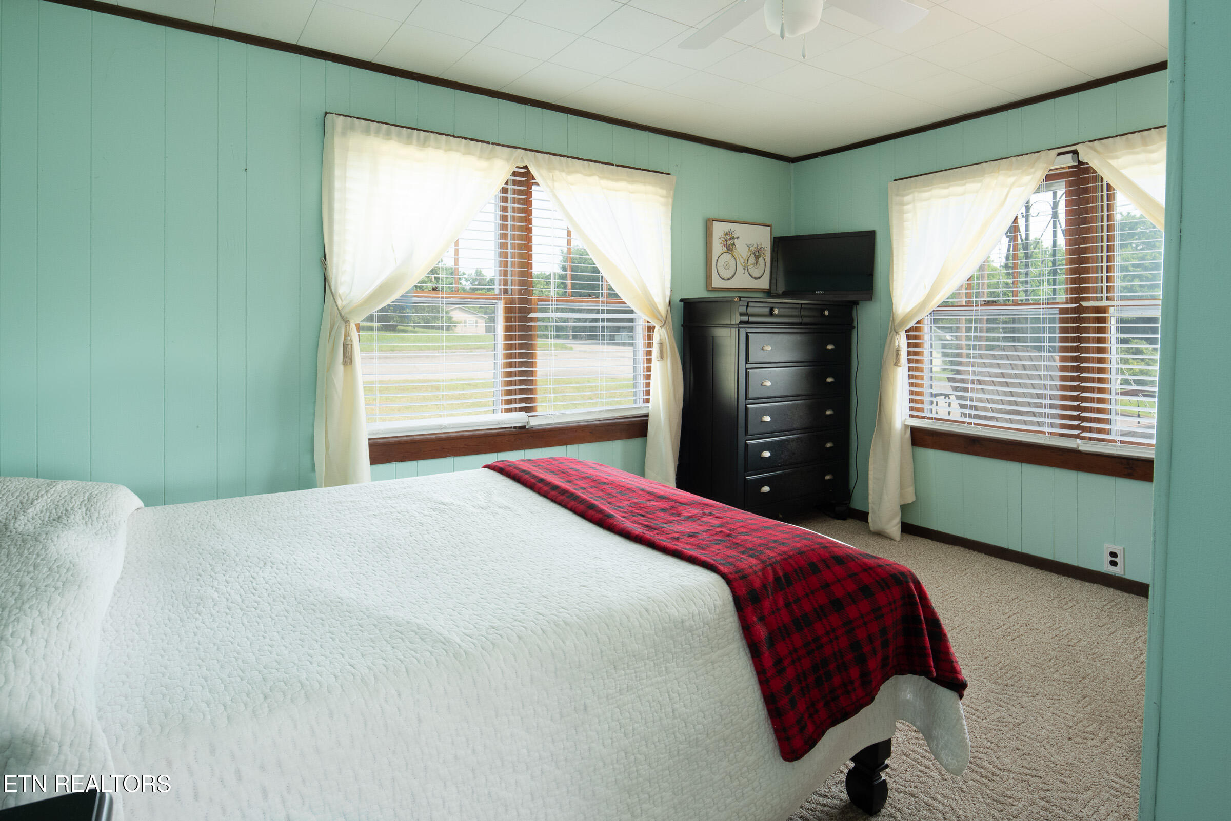 102 O Street Lenoir City TN 37771