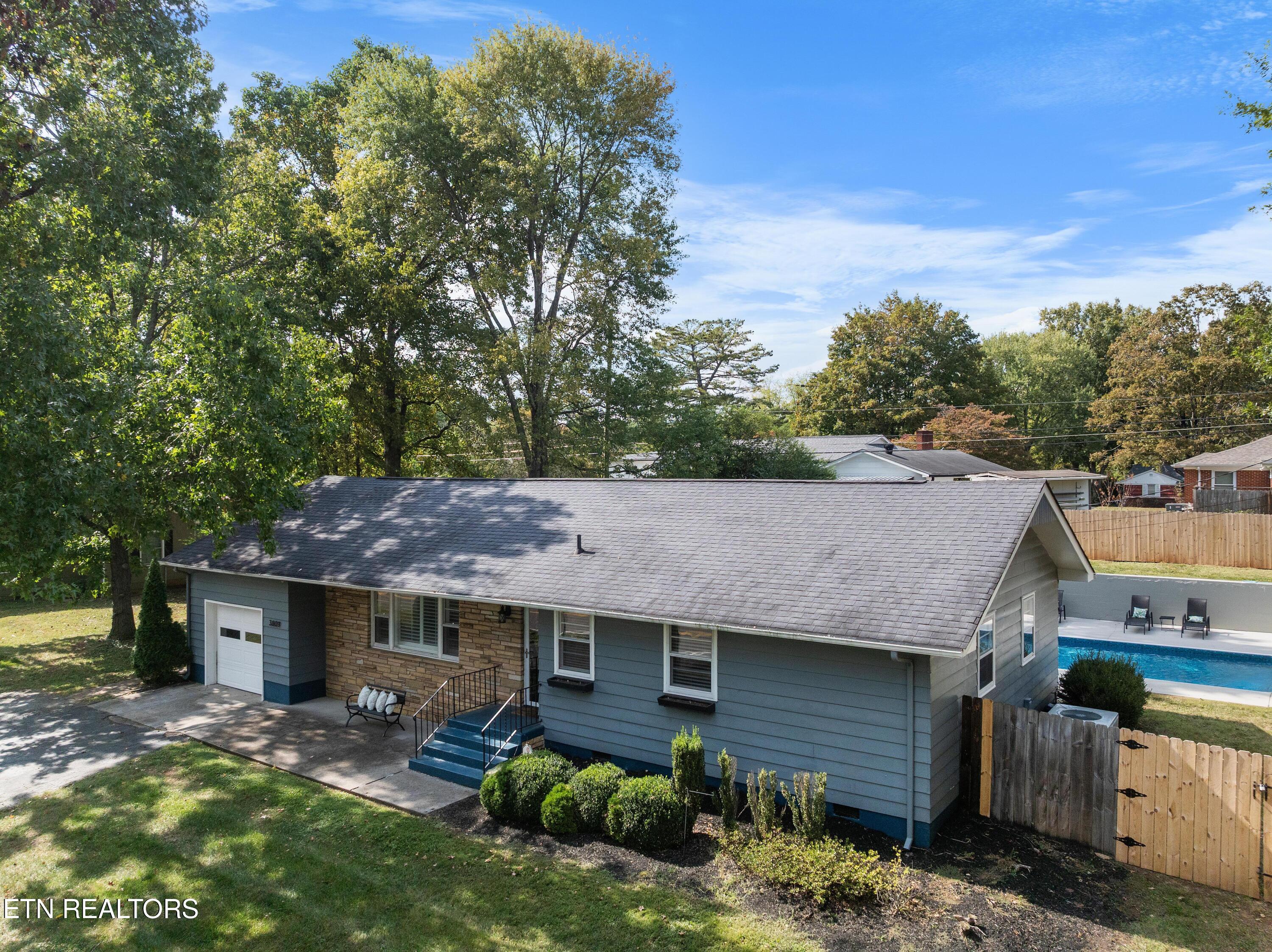 3809 Essary Drive Knoxville TN 37918