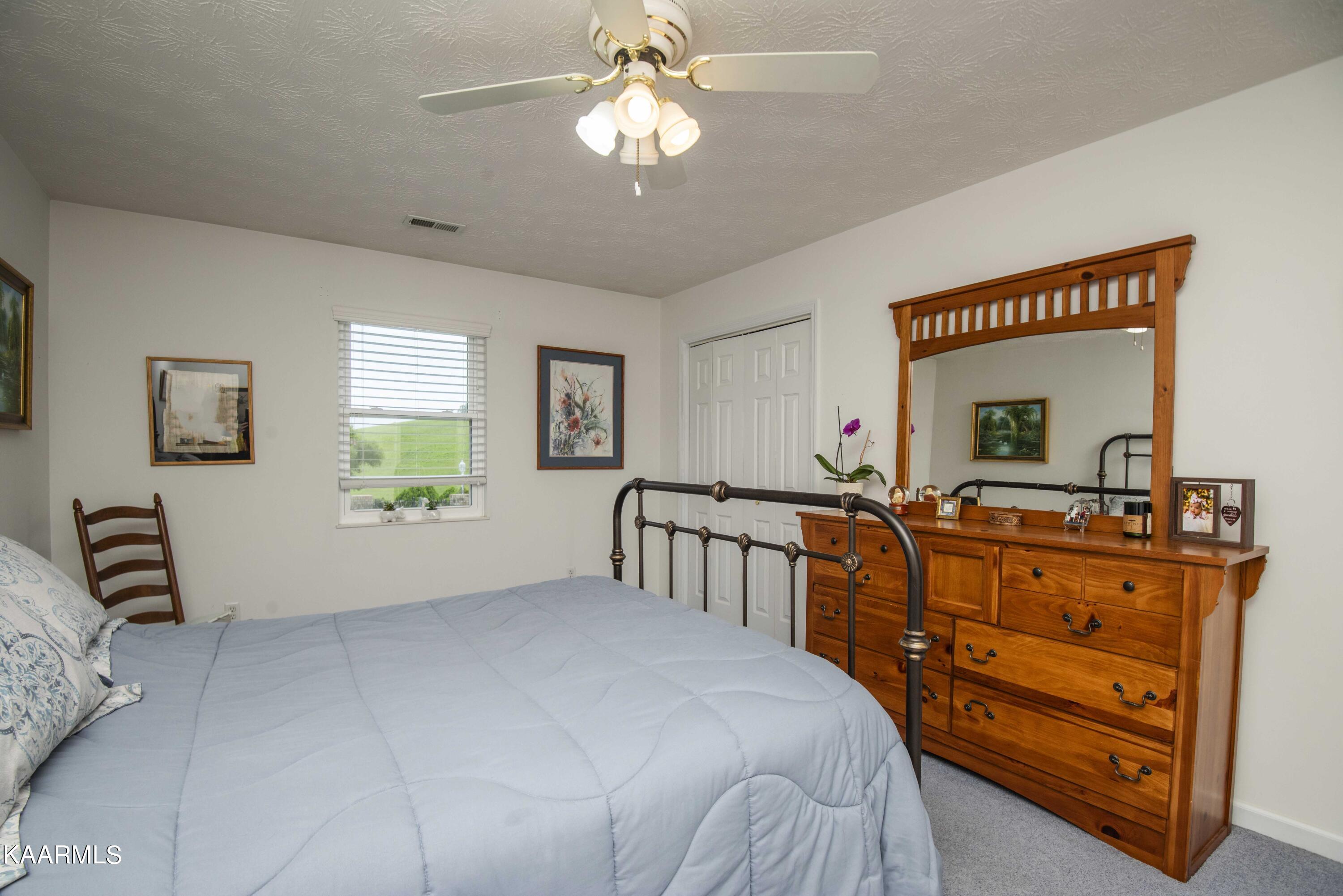3014 Sugarwood Drive Kodak TN 37764