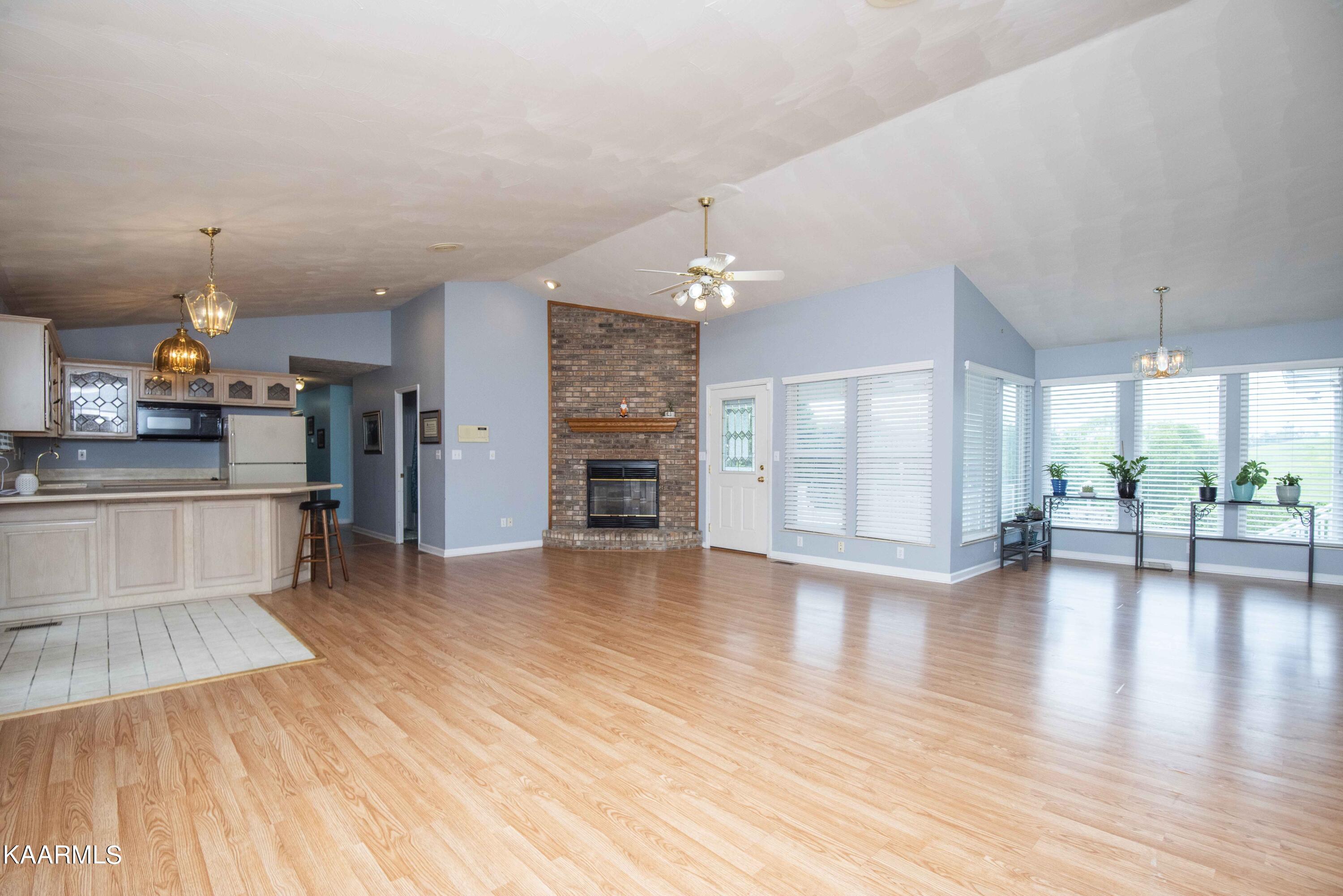 3014 Sugarwood Drive Kodak TN 37764