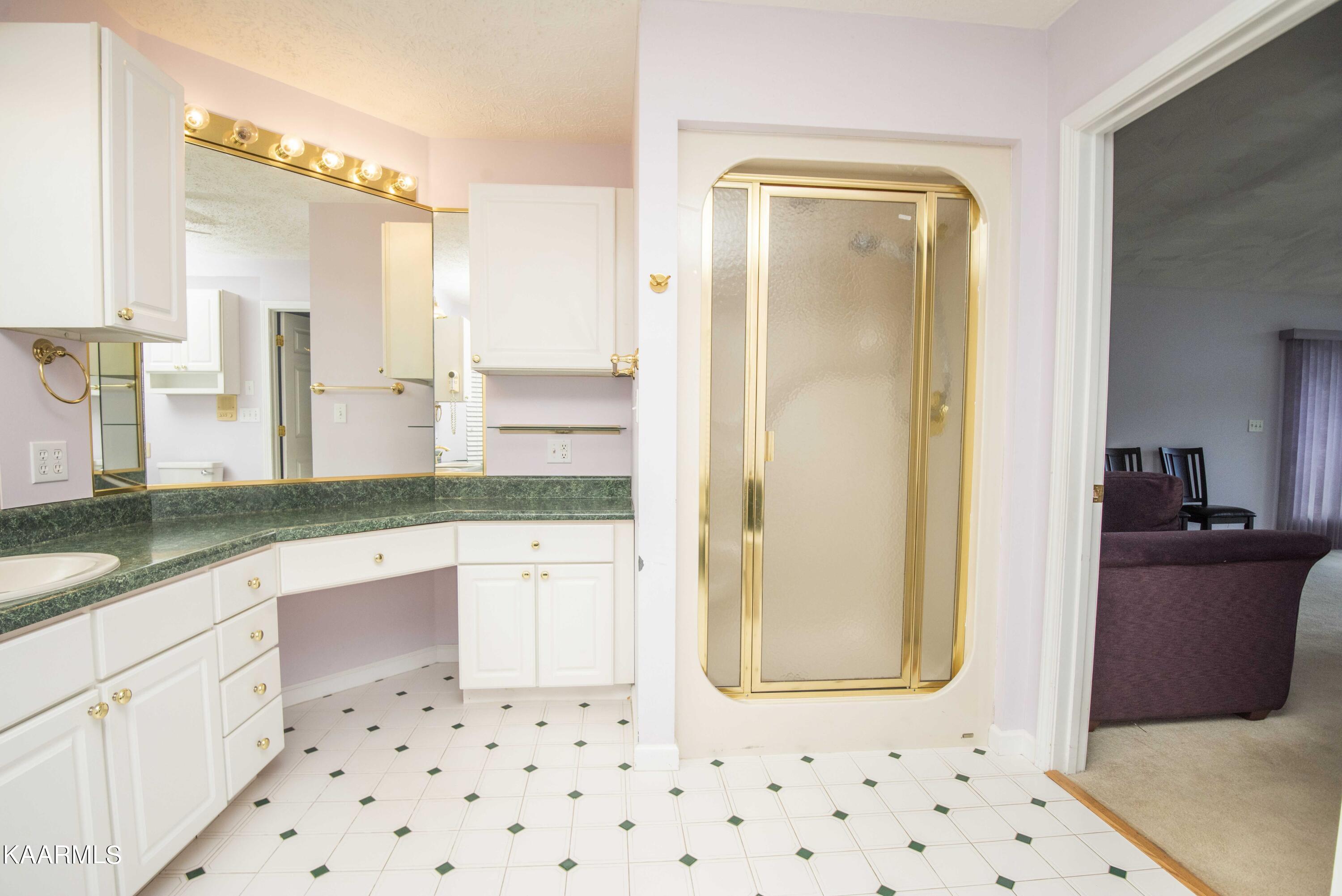 3014 Sugarwood Drive Kodak TN 37764