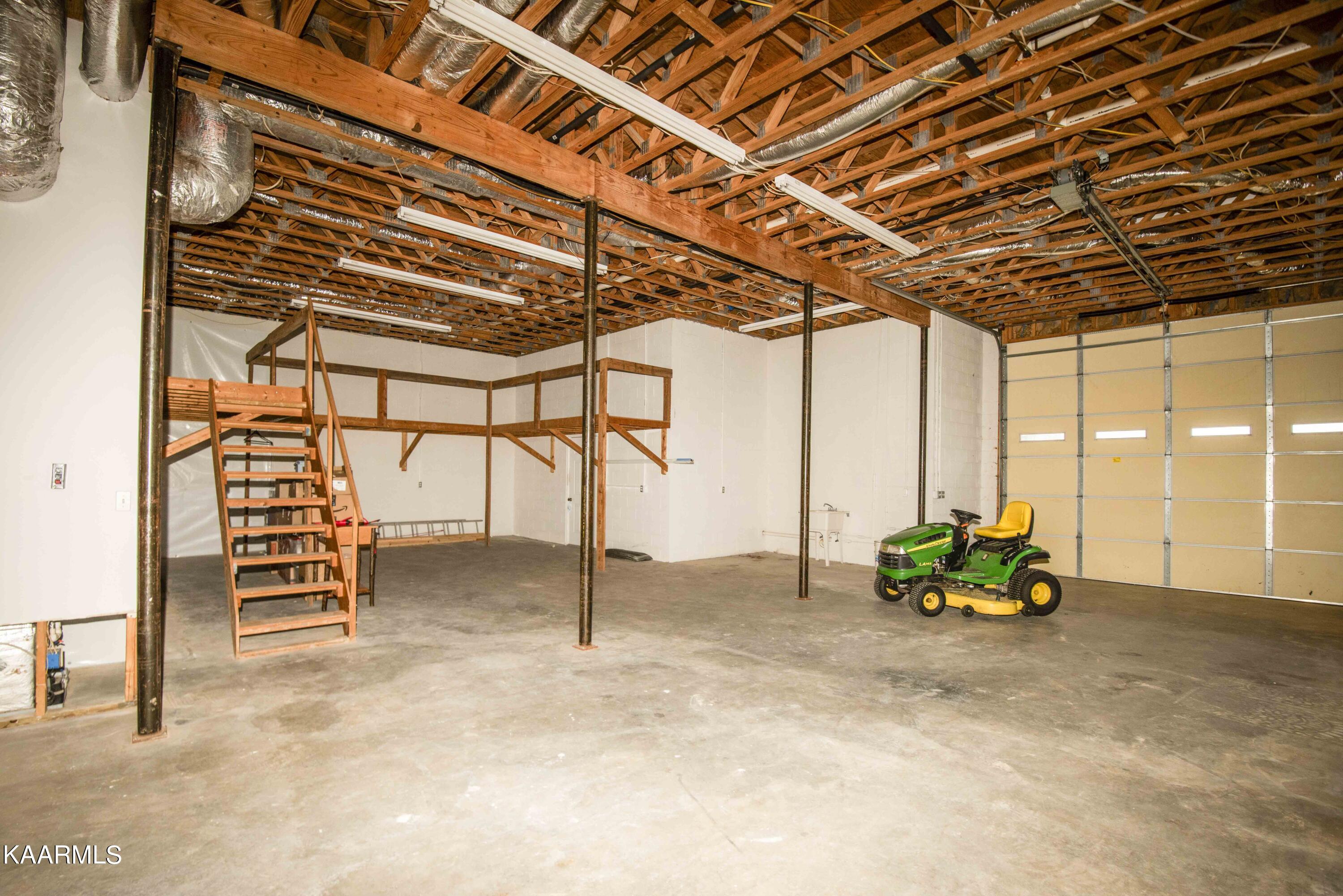 3014 Sugarwood Drive Kodak TN 37764