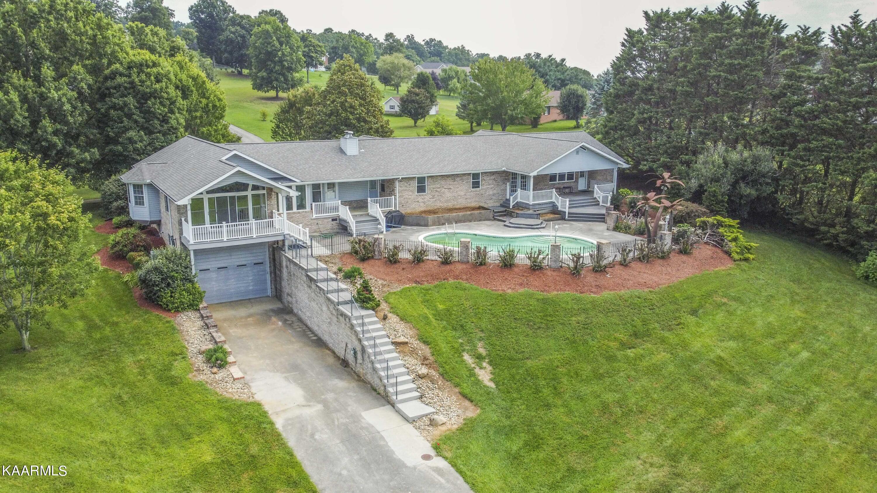 3014 Sugarwood Drive Kodak TN 37764