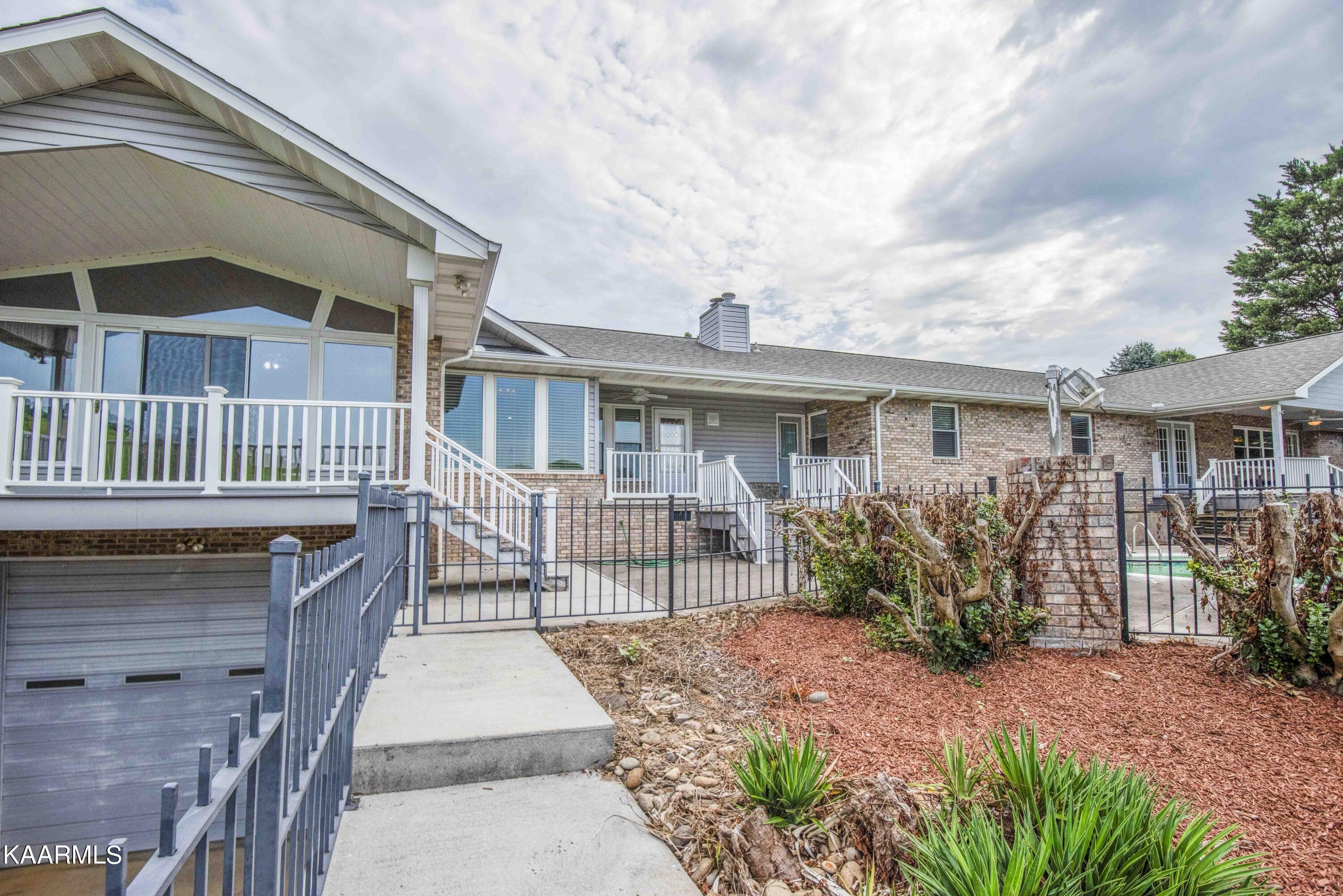 3014 Sugarwood Drive Kodak TN 37764