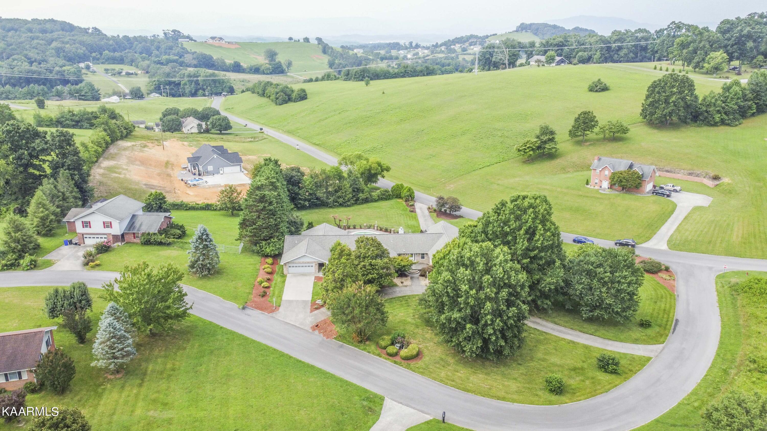 3014 Sugarwood Drive Kodak TN 37764