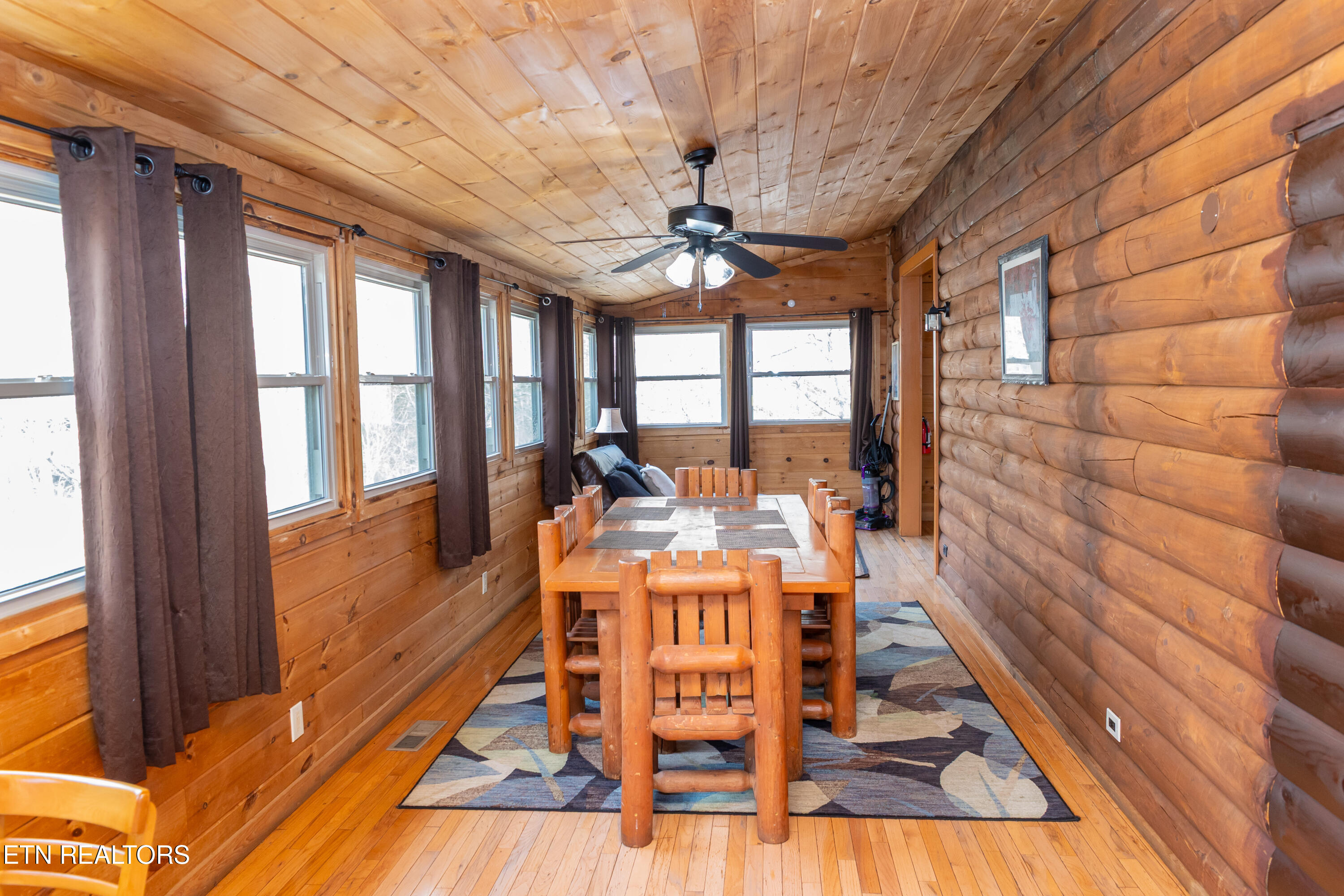 829 Boone Acres Lane Pigeon Forge TN 37863
