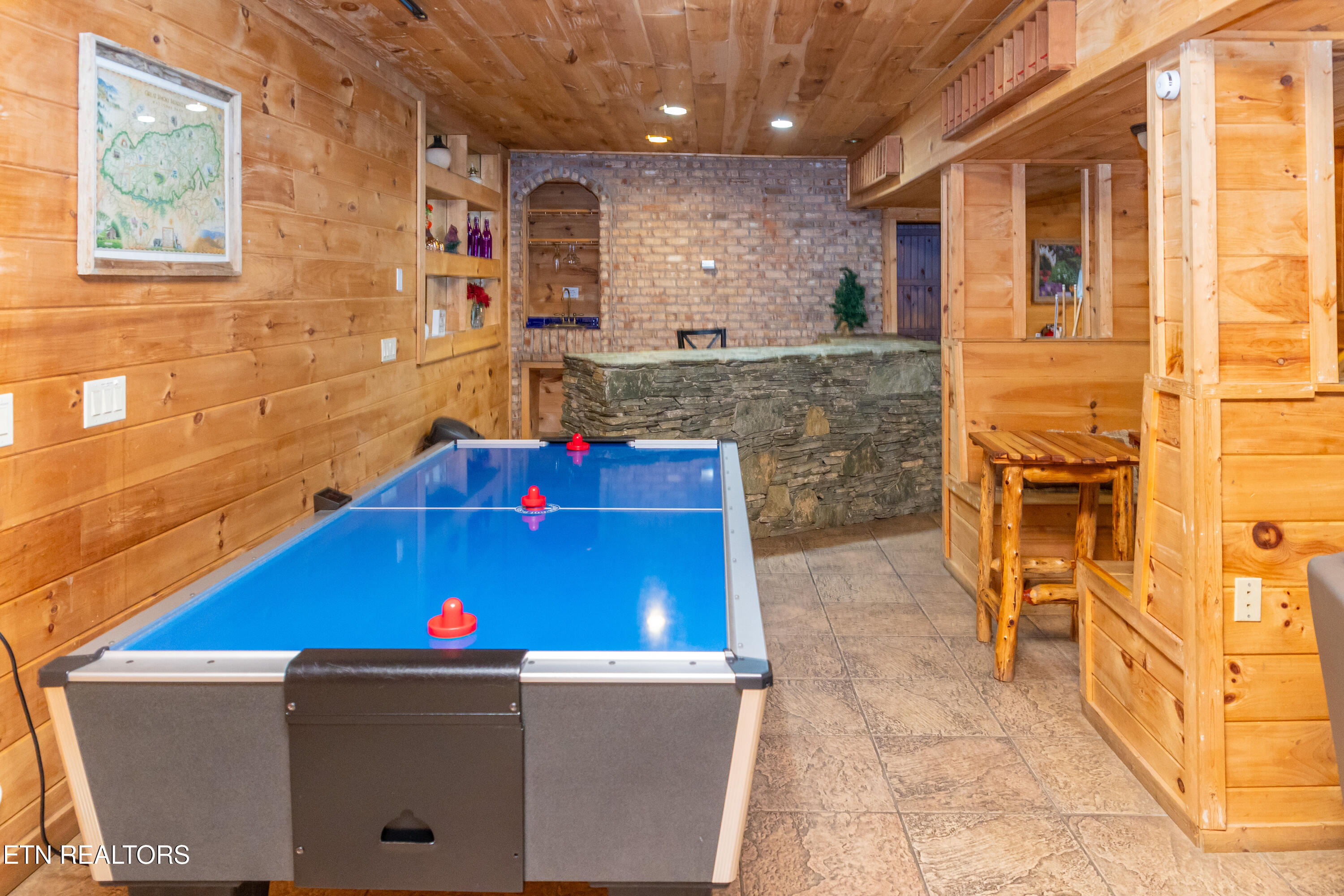 829 Boone Acres Lane Pigeon Forge TN 37863