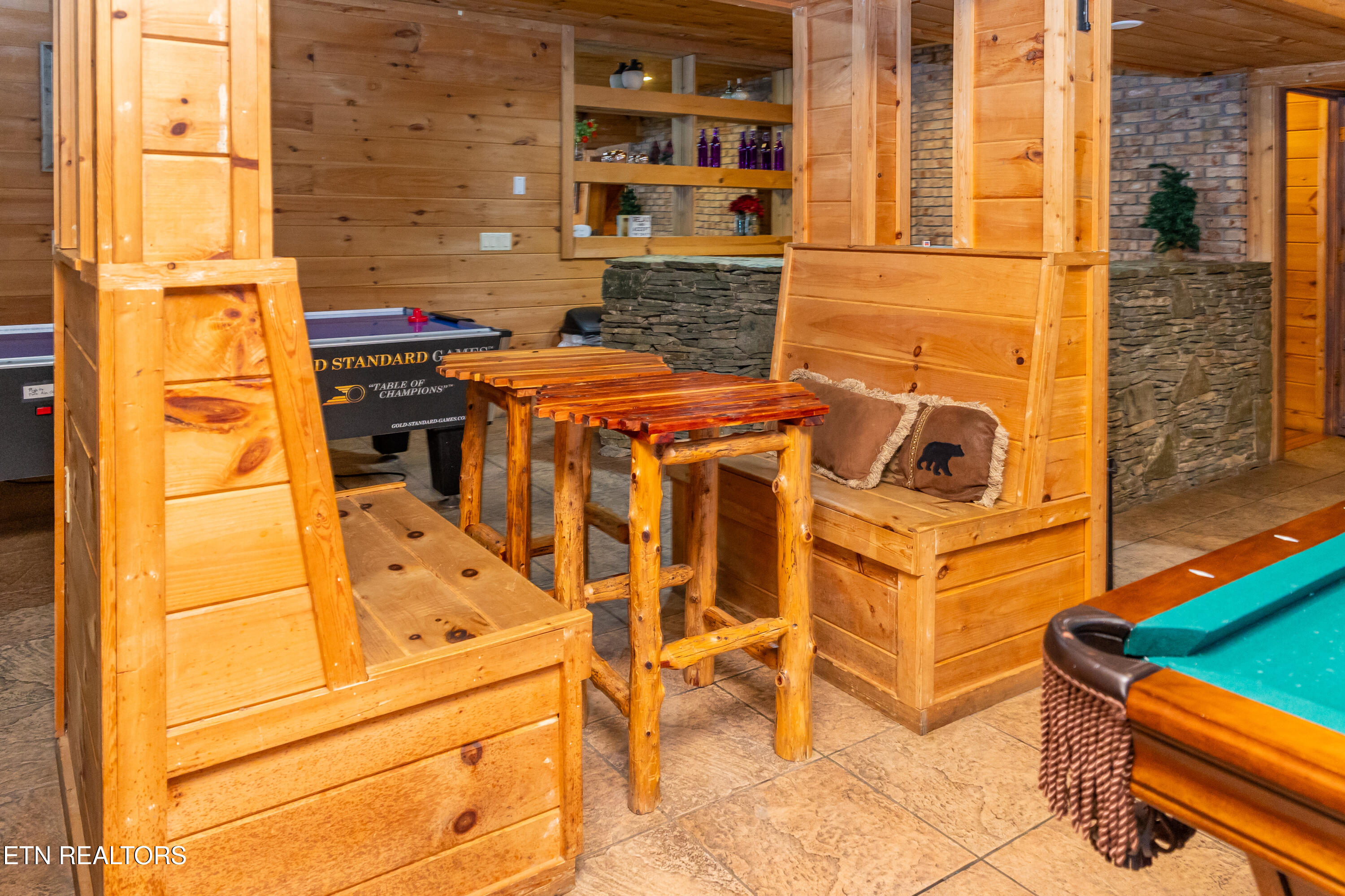 829 Boone Acres Lane Pigeon Forge TN 37863