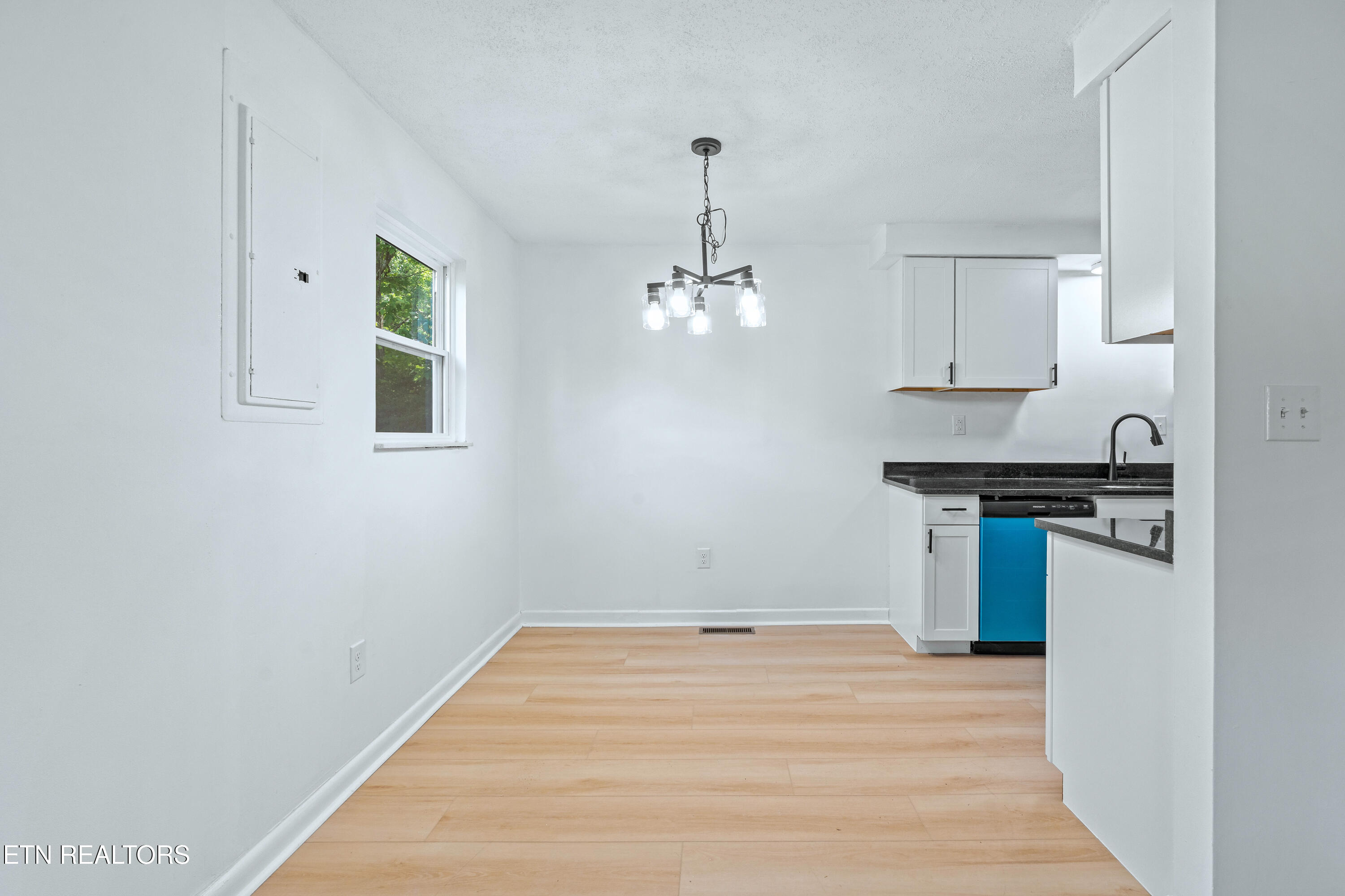 356 Beechwood Lane Clinton TN 37716